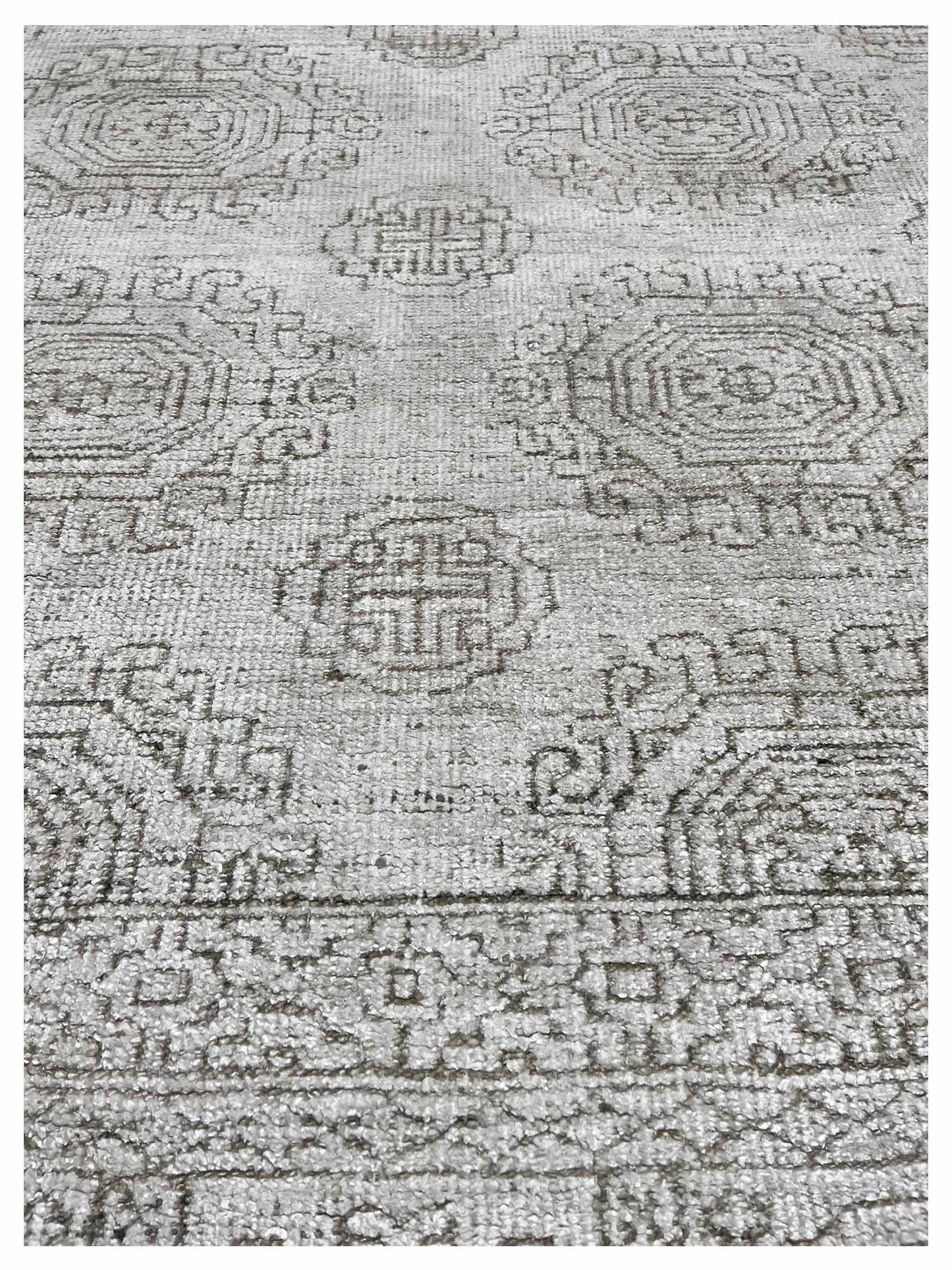 Artisan Serenade  Stone Ivory Transitional Knotted Rug