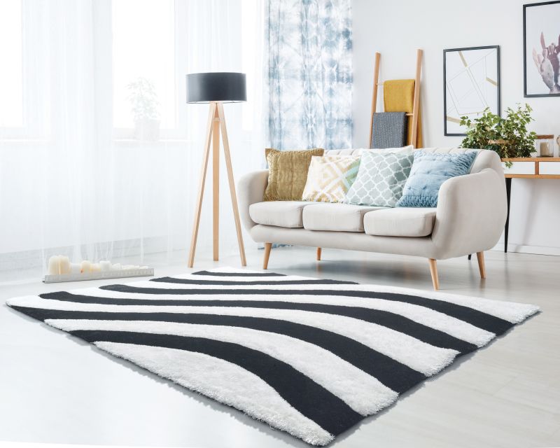 United Weavers Finesse 2100-21670 Black  Shag/Contemporary Machine Made Rug