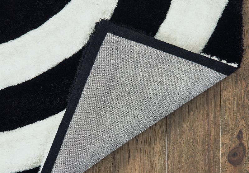 United Weavers Finesse Black Shag/Contemporary Machine Made Rug