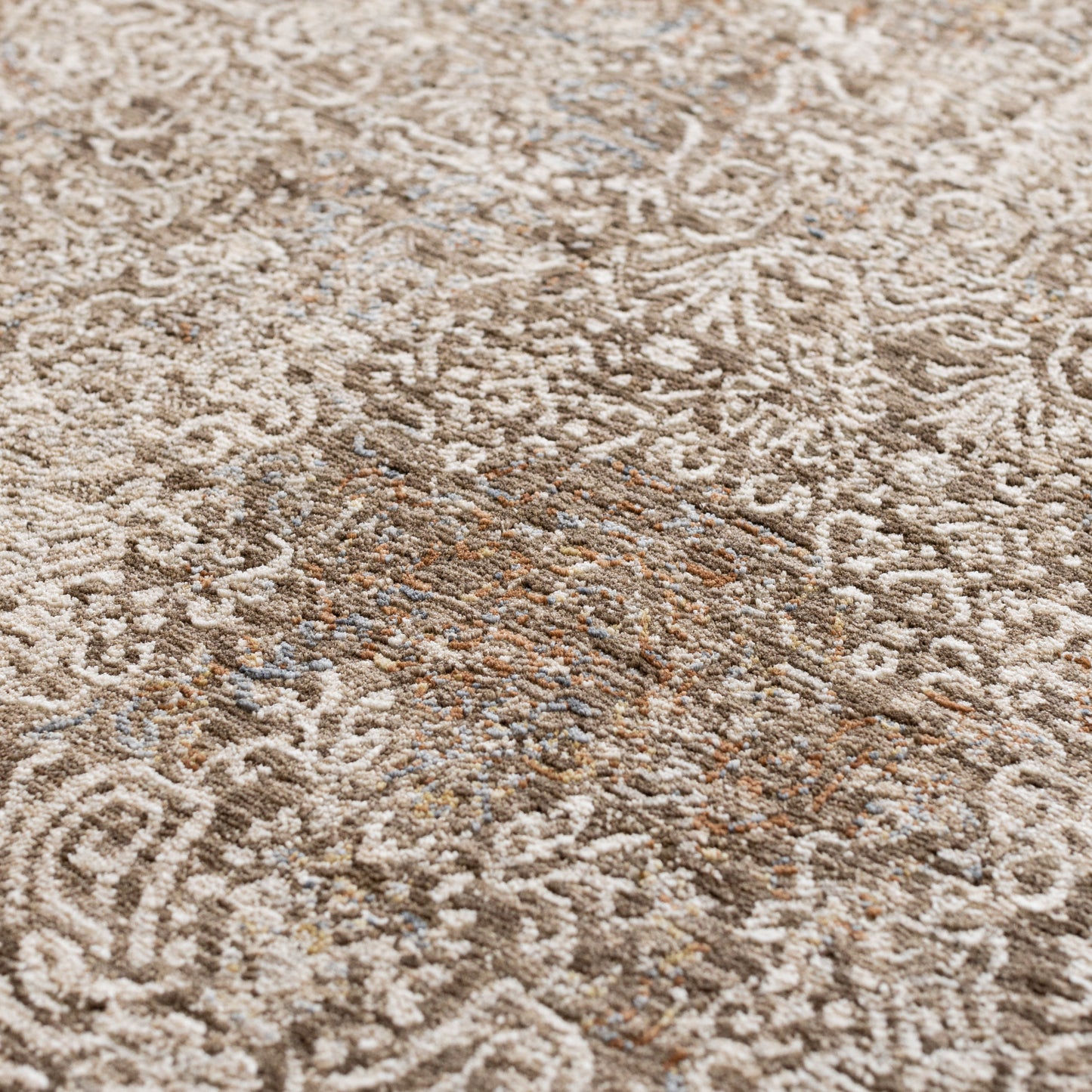 Dalyn Rugs Vienna  Chocolate  Traditional