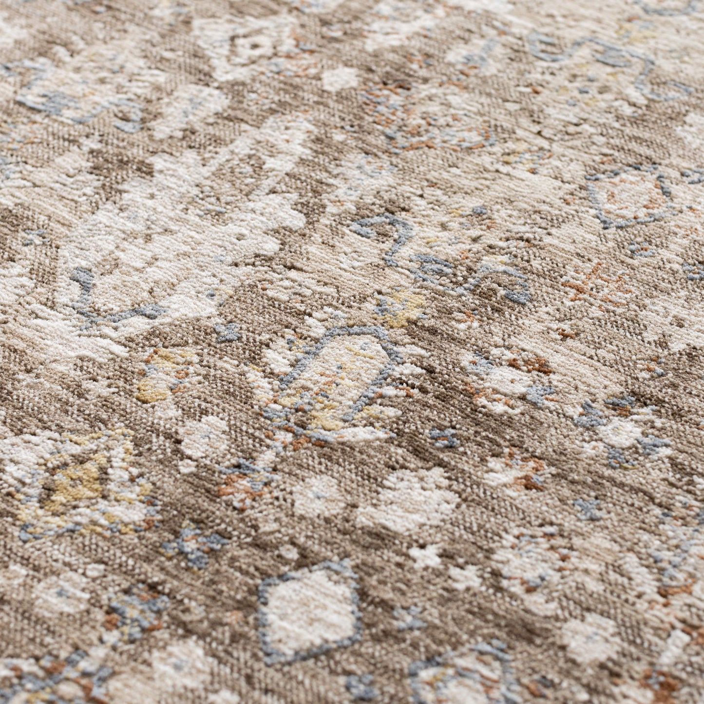 Dalyn Rugs Vienna  Chocolate  Traditional