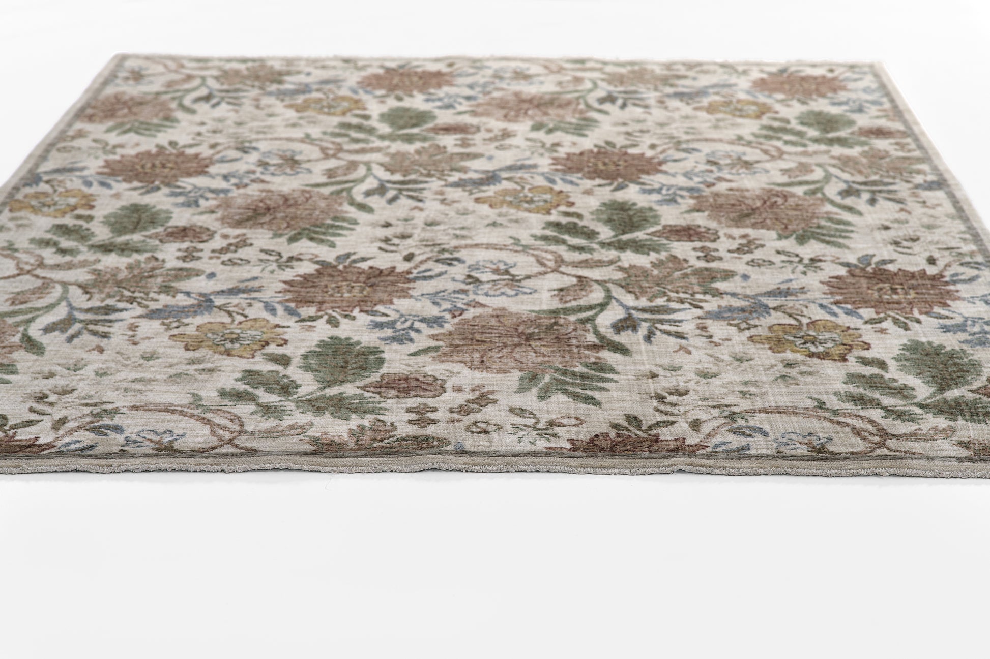 Momeni Wisteria  Ivory  Traditional