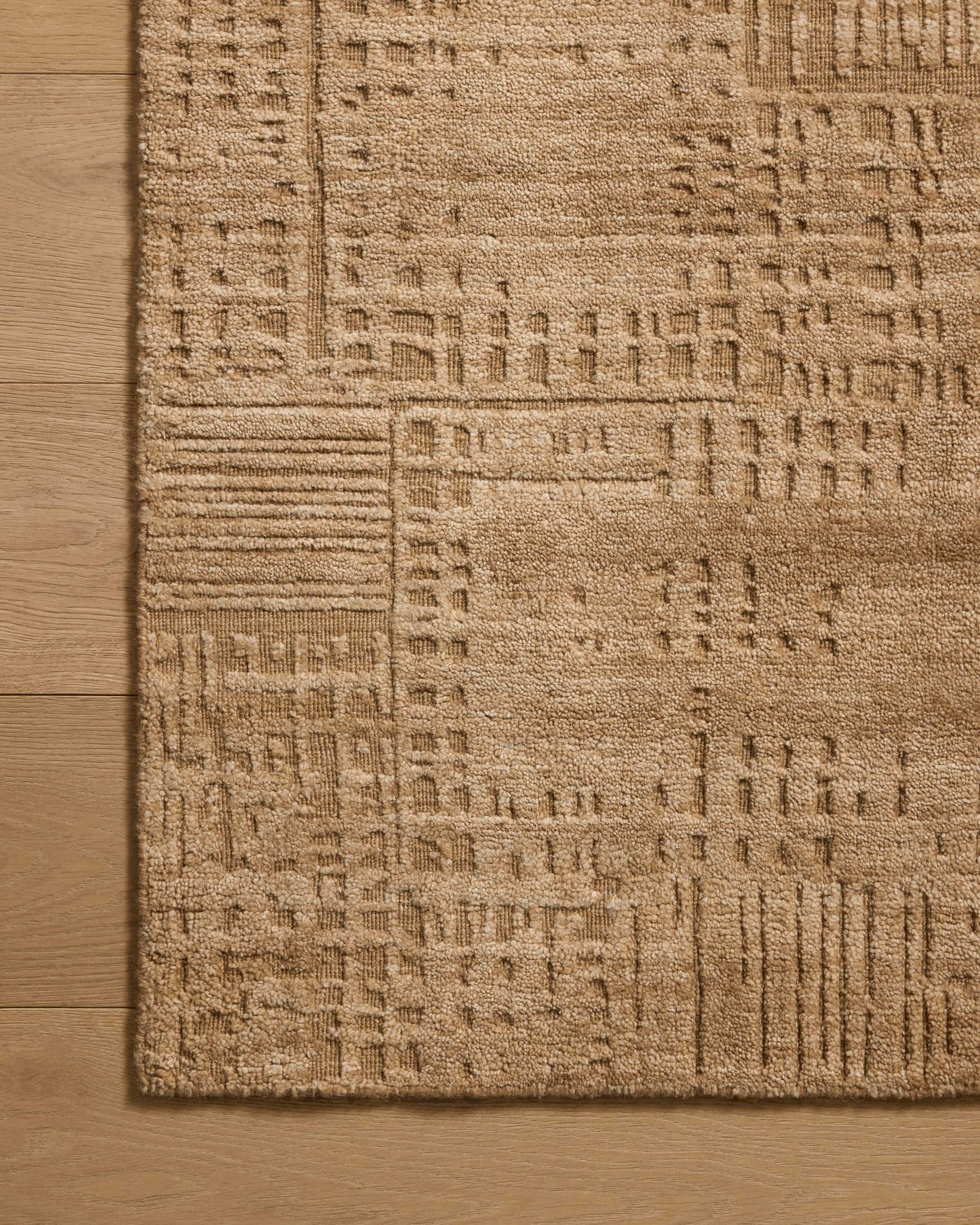 Loloi Woods  Sand  Contemporary