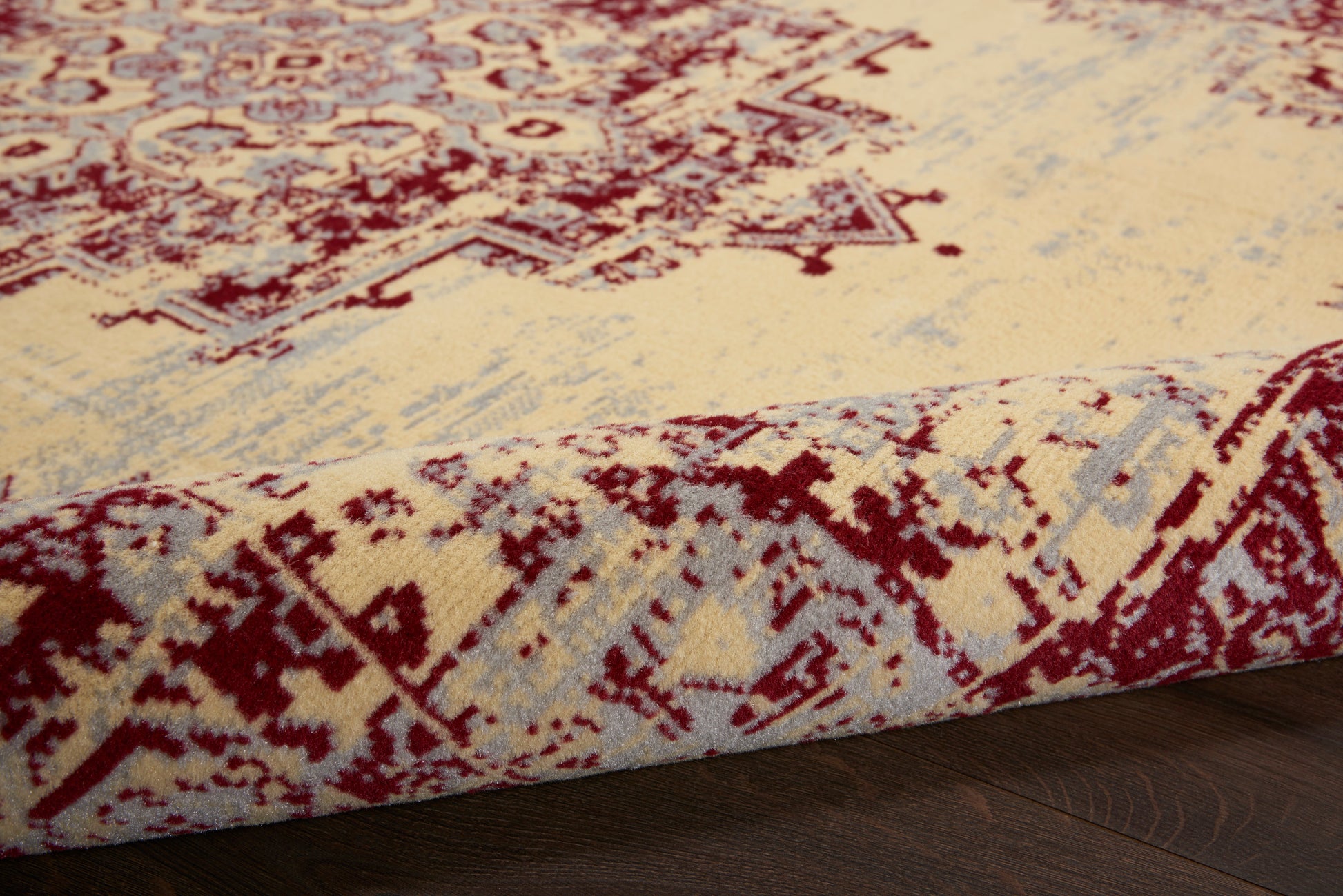 Nourison Home Grafix  Cream Red  Transitional