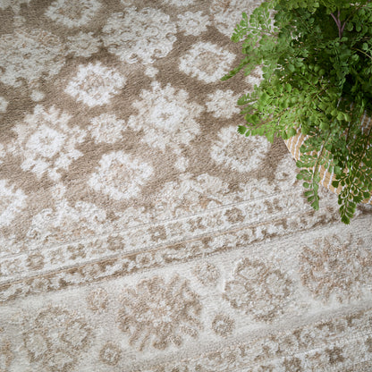 Nourison Home Dekor  Ivory Taupe  Traditional