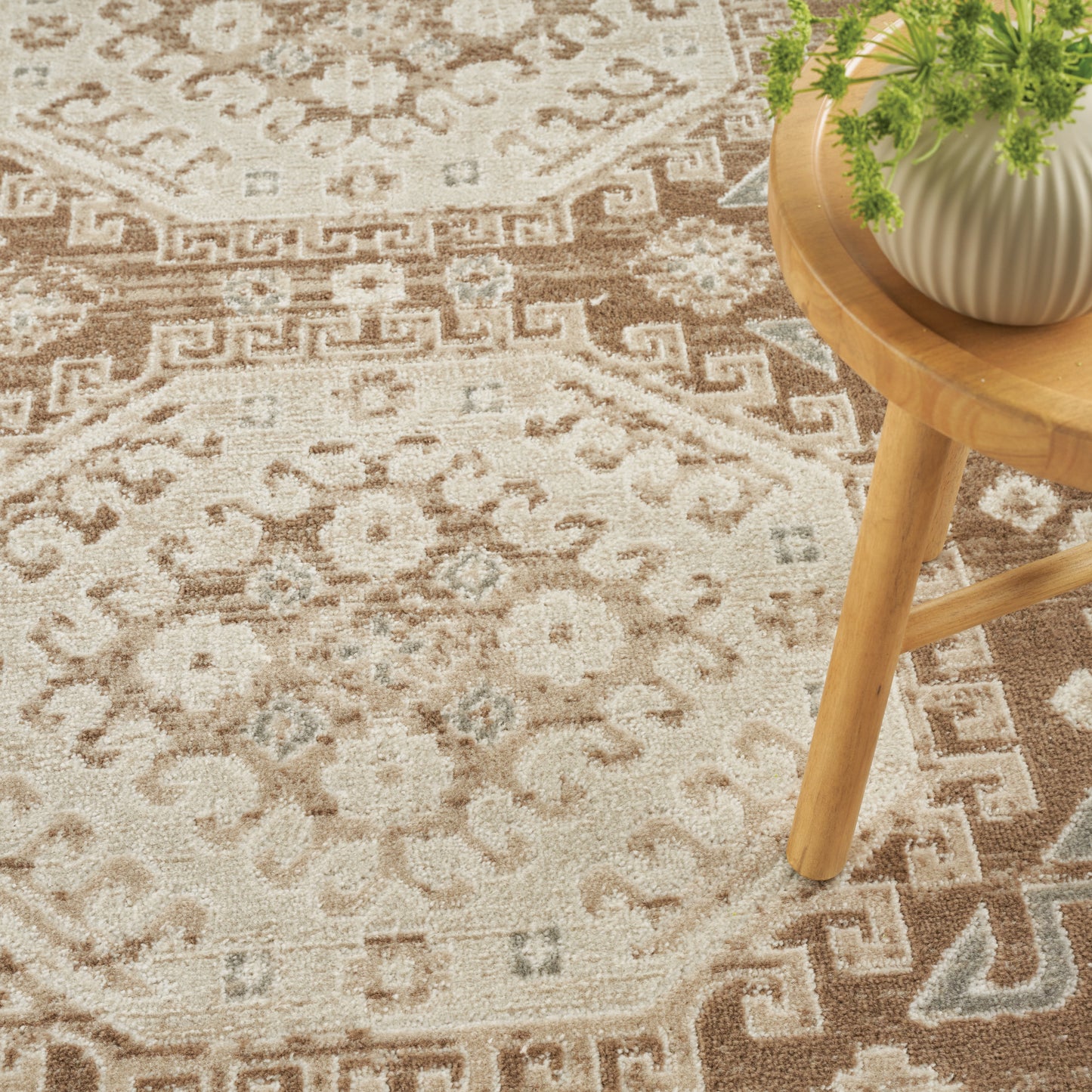 Nourison Home Serenity Home  Ivory Mocha  Traditional