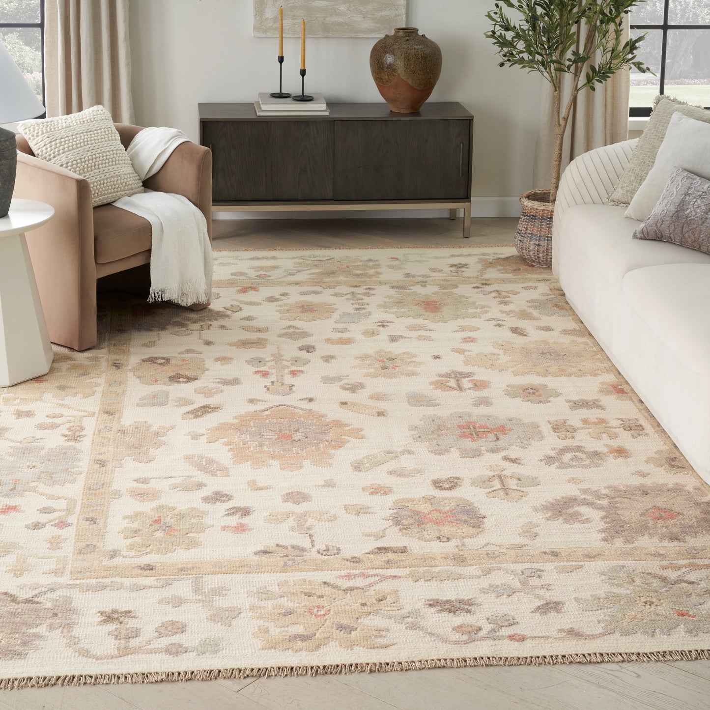 Nourison Home Whispers  Ivory  Traditional