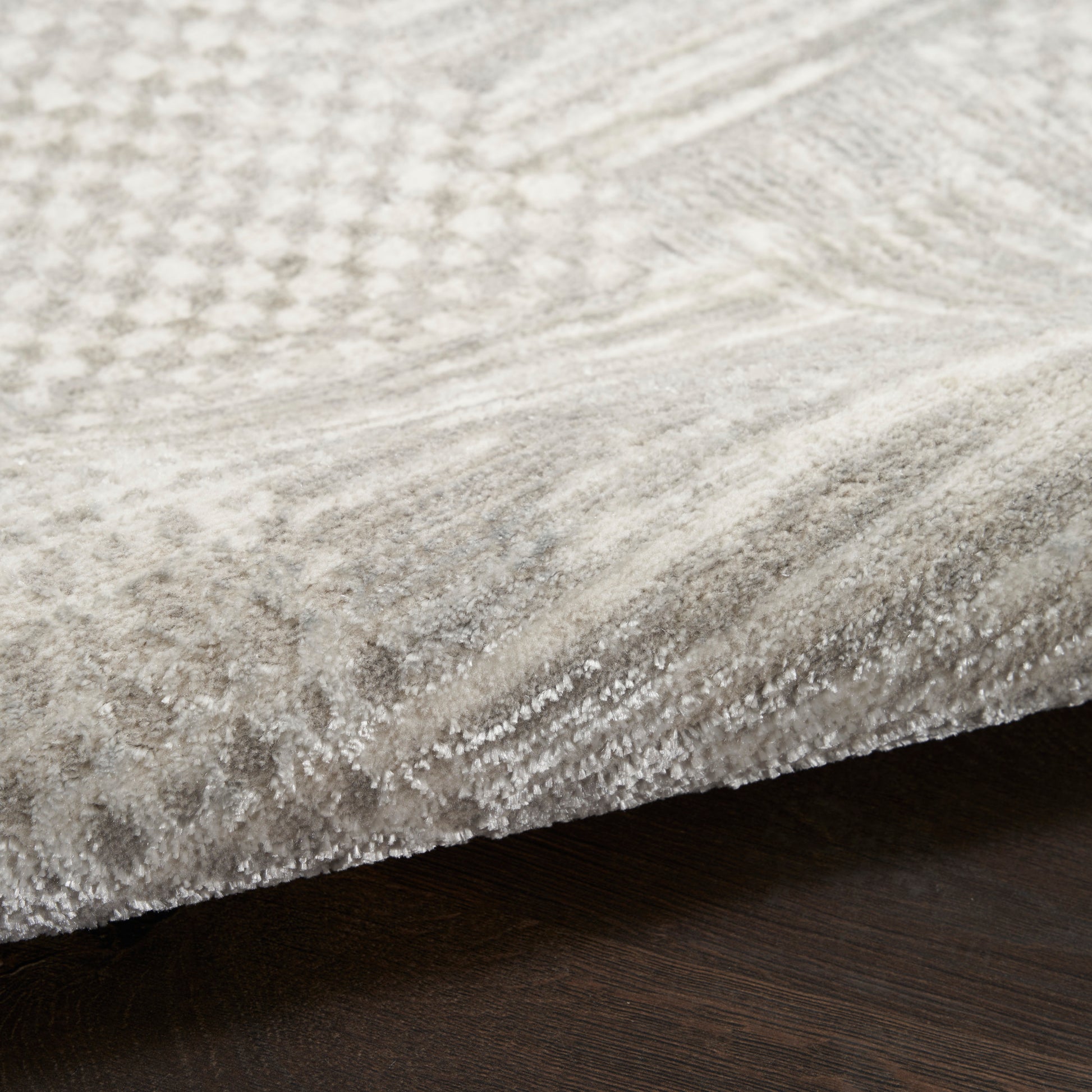 Nourison Home Glitz  Silver Grey  Contemporary