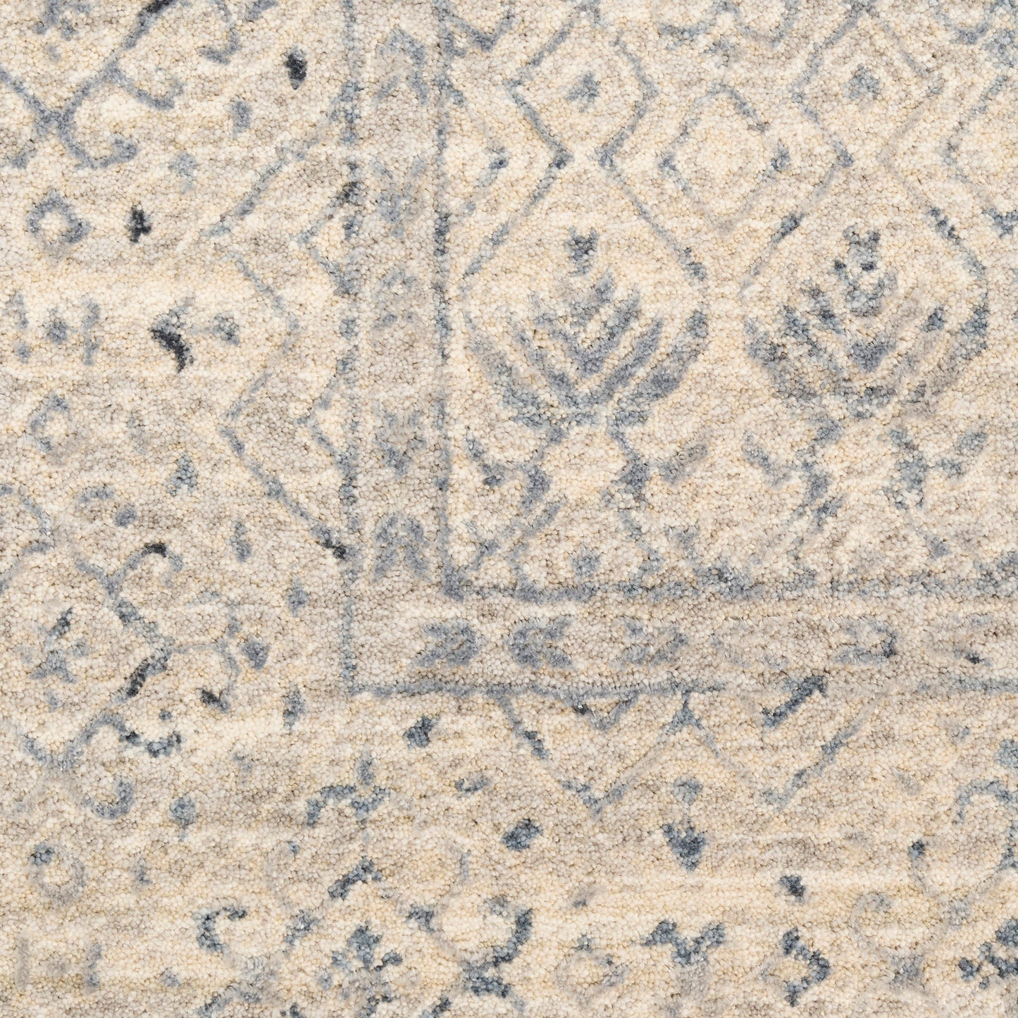 Nourison Home Sultana  Ivory Blue  Traditional