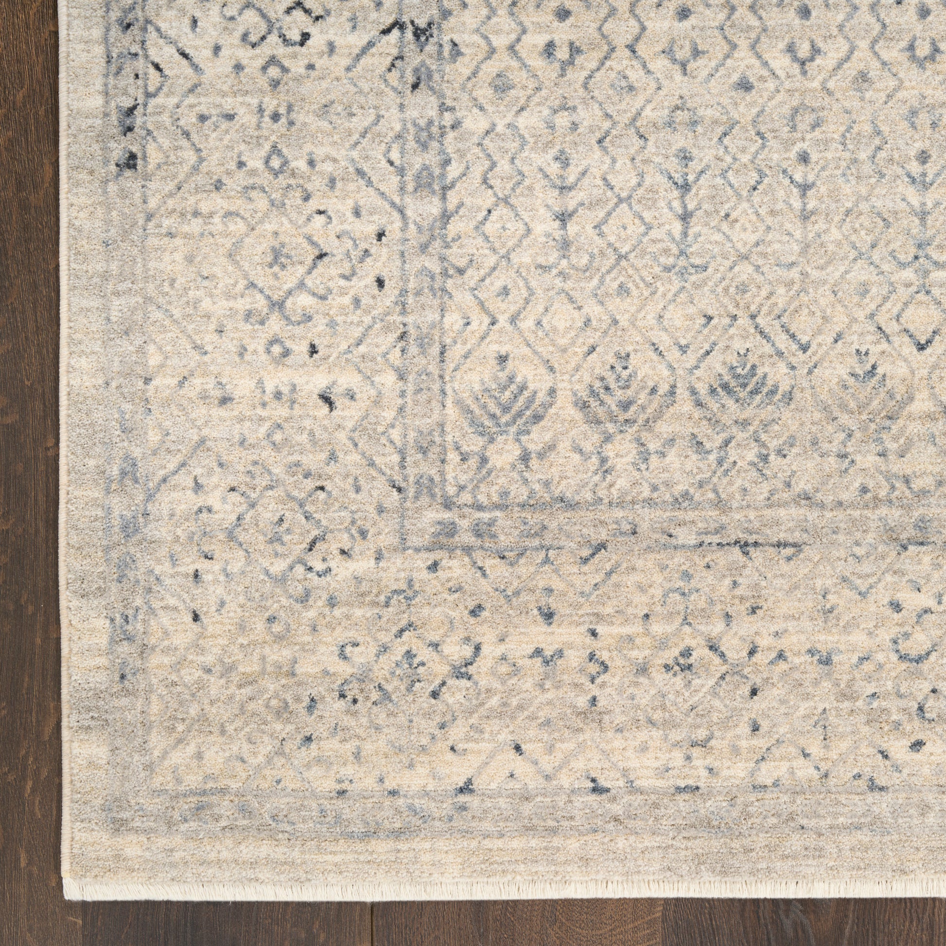 Nourison Home Sultana  Ivory Blue  Traditional