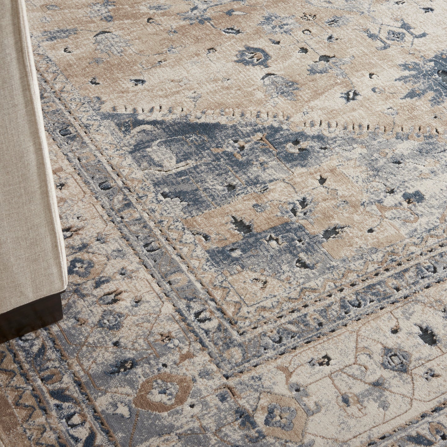 Nourison Home Malta  Beige Blue  Traditional