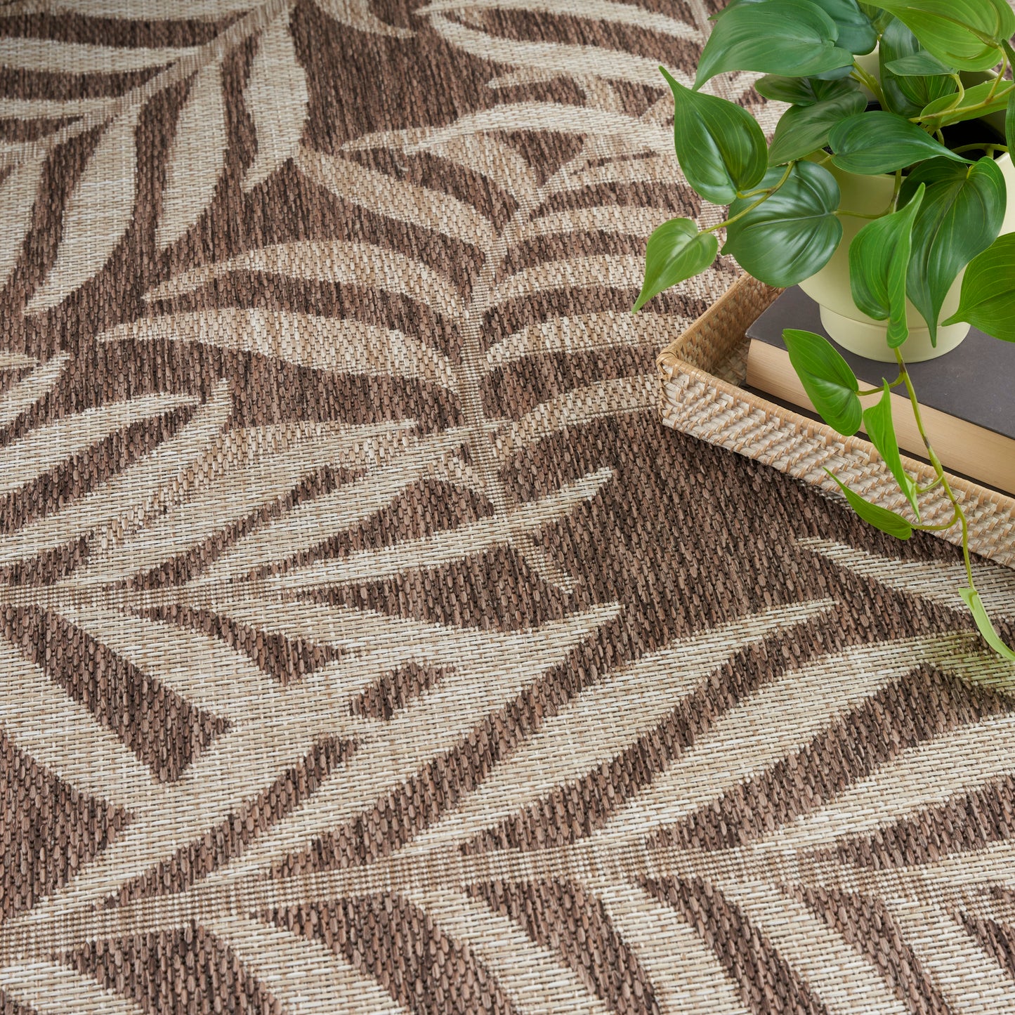 Nourison Home Garden Oasis  Mocha  Contemporary