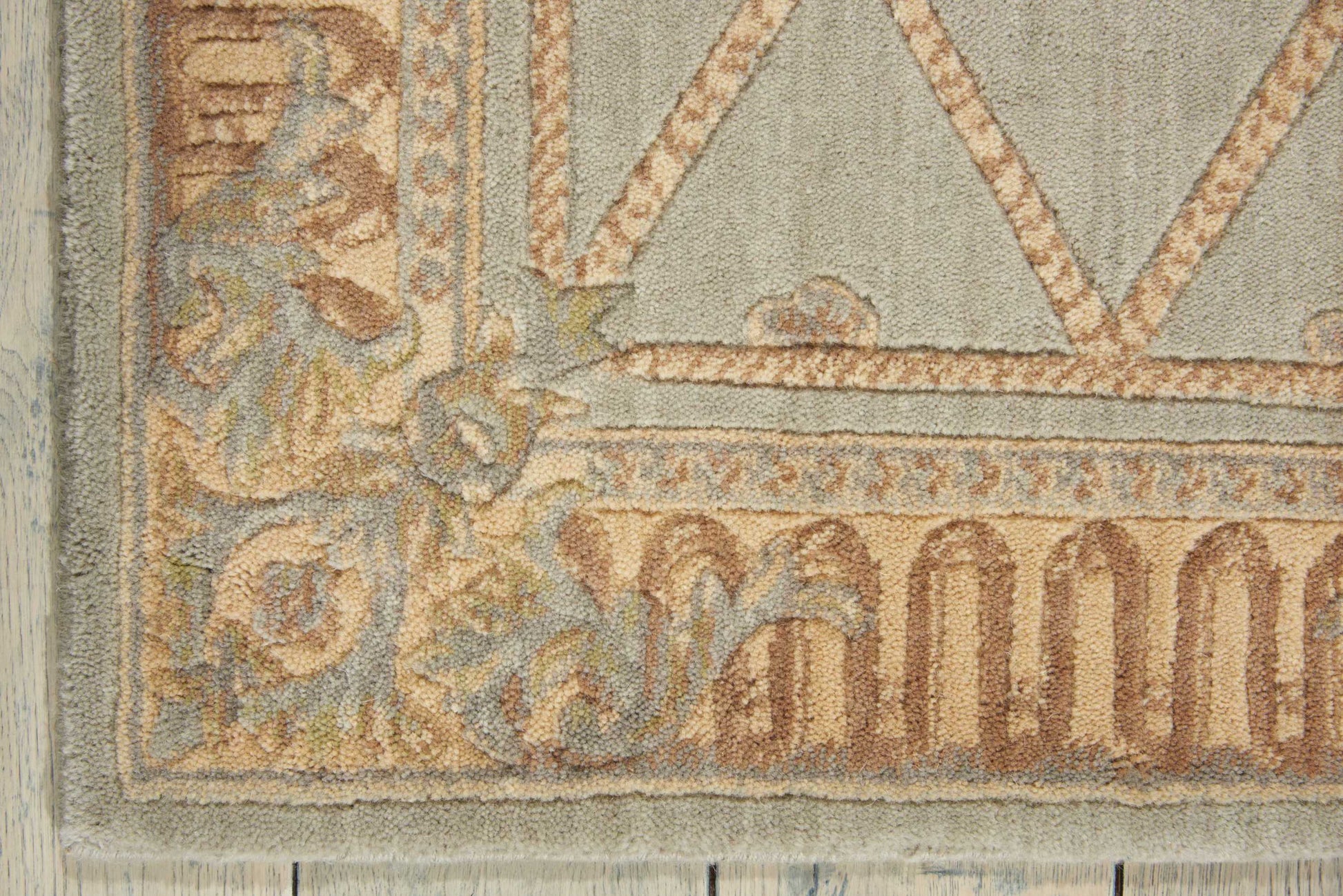 Nourison Home Ashton House  Surf  Traditional