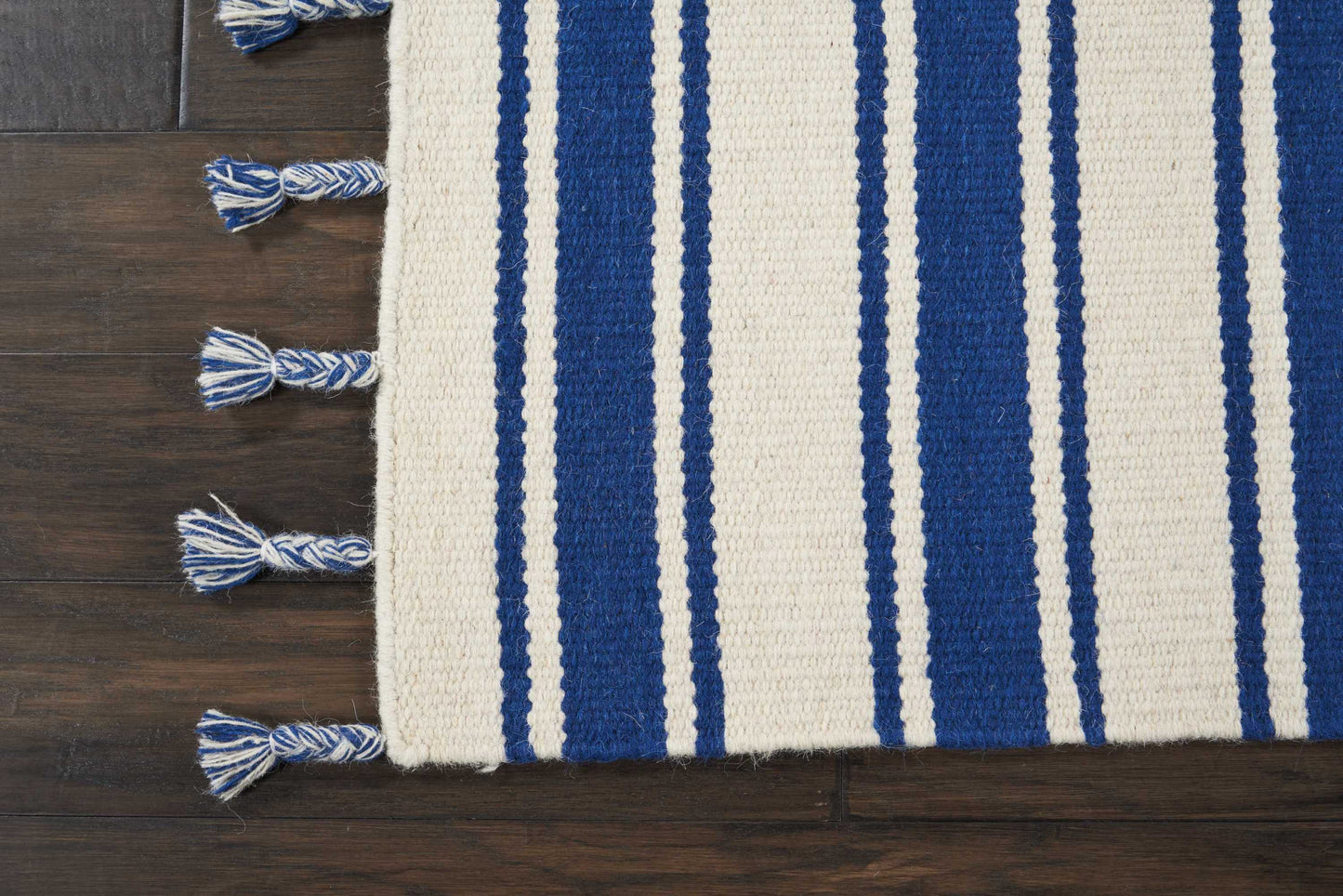 Nourison Home Rio Vista  Ivory Navy  Contemporary