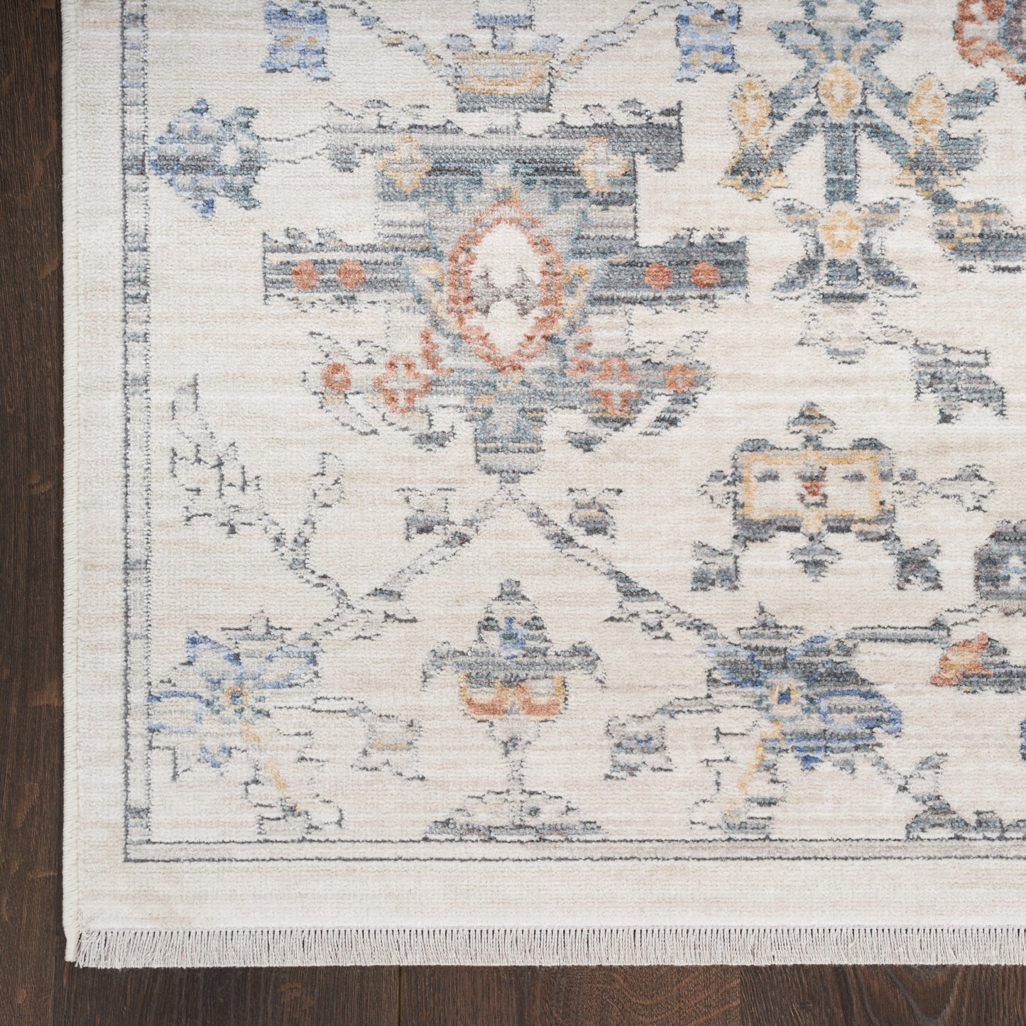 Nourison Home Elegant Heirlooms  Ivory Grey  Traditional