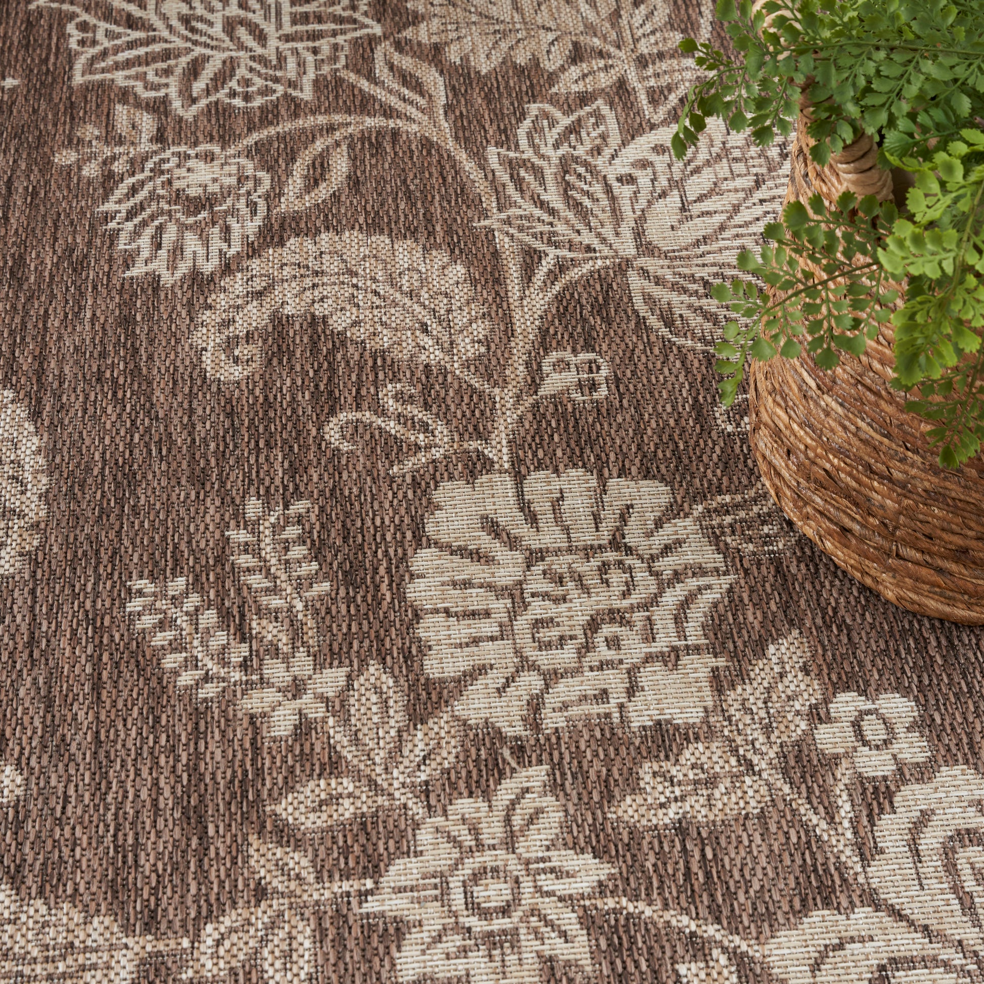 Nourison Home Garden Oasis  Mocha  Contemporary