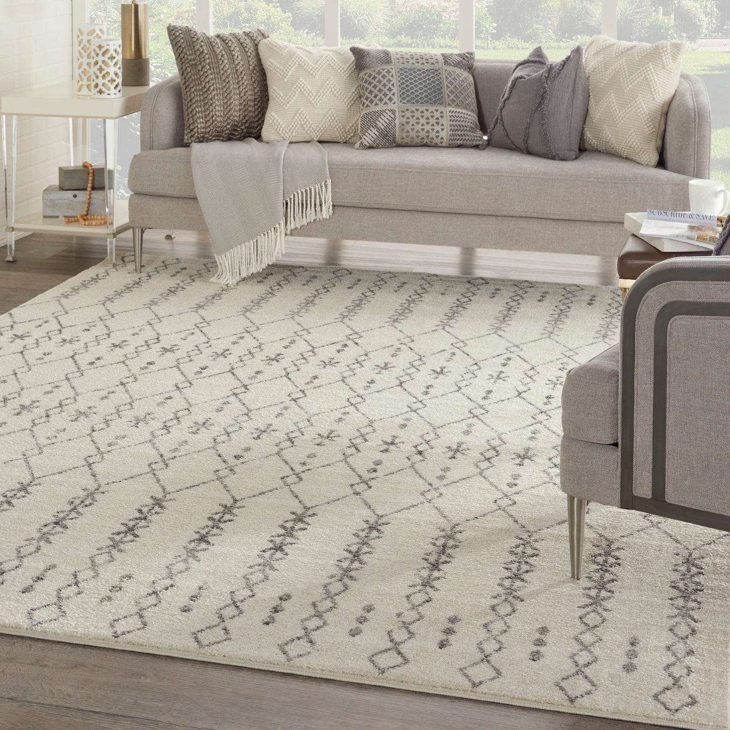 Nourison Home Passion  Ivory Grey  Transitional