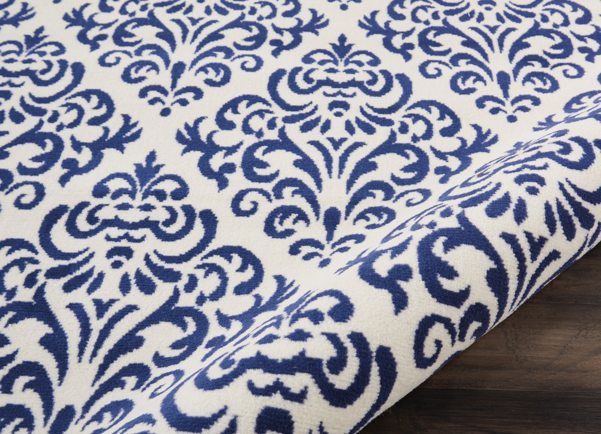 Nourison Home Grafix  White Blue  Transitional