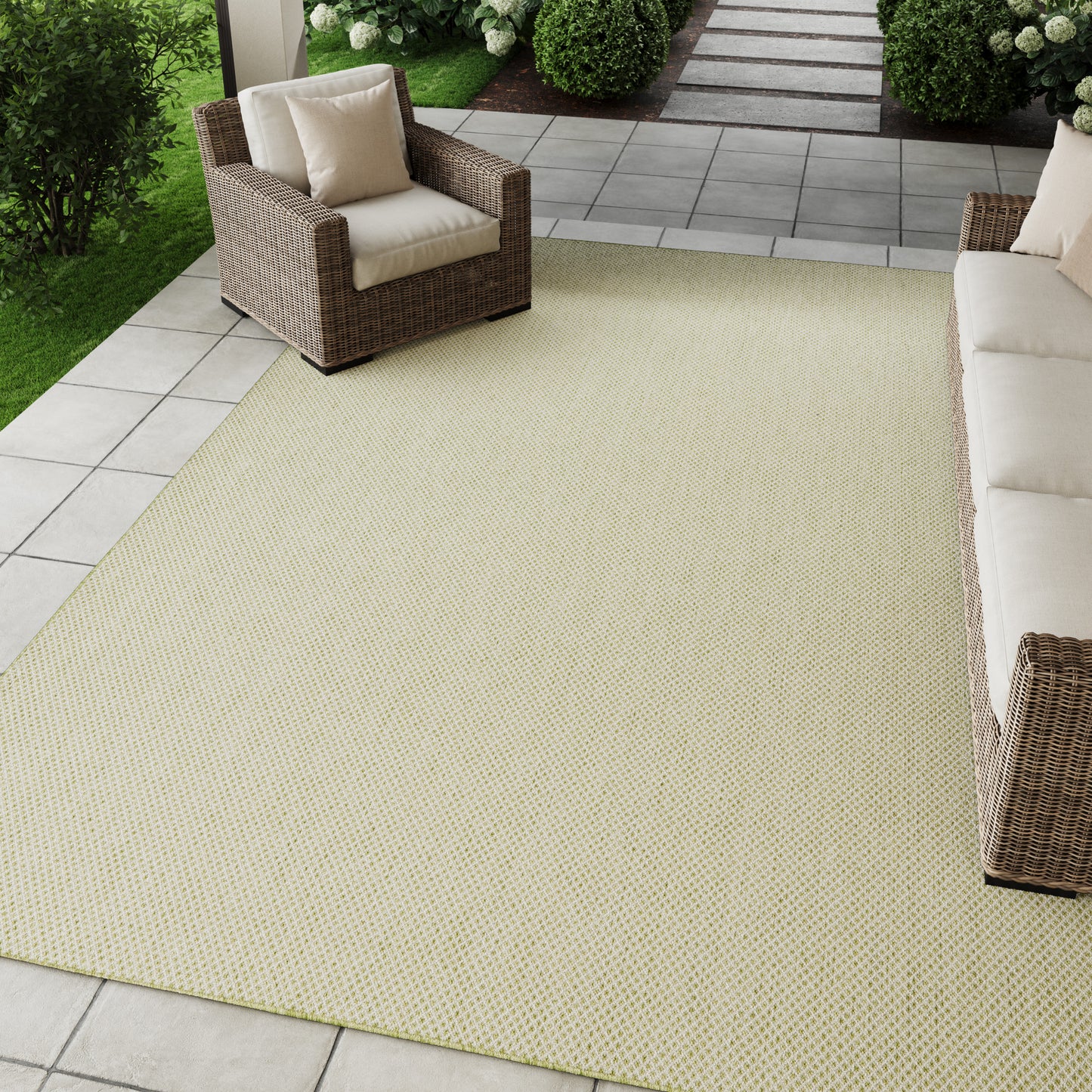 Nourison Home Courtyard  Ivory Green  Contemporary