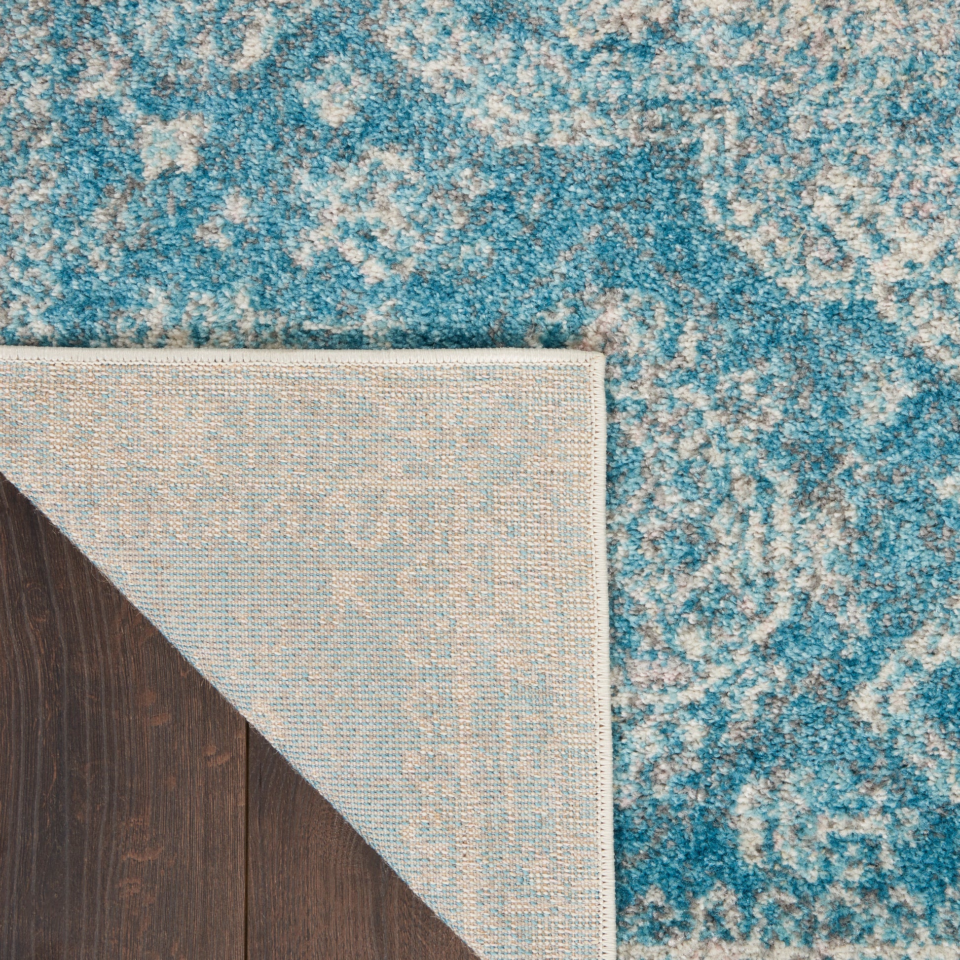 Nourison Home Tranquil  Lt.Blue Ivory  Traditional
