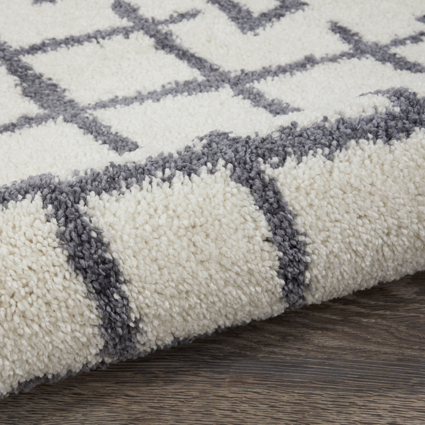 Nourison Home Moroccan Shag  White  Transitional