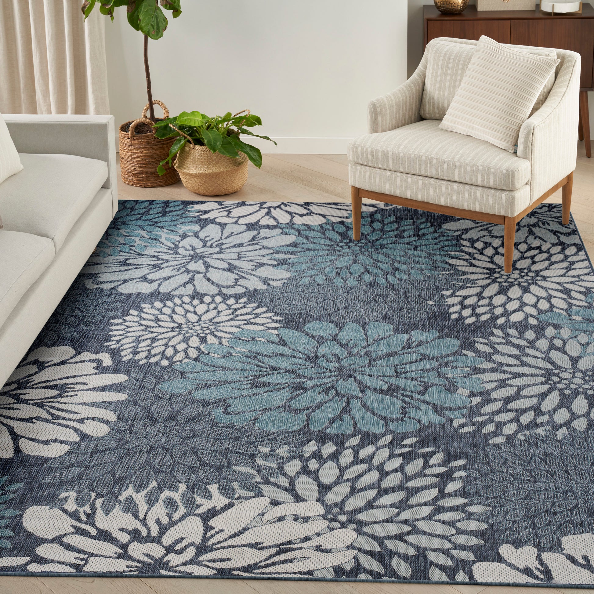 Nourison Home Garden Oasis  Navy  Contemporary