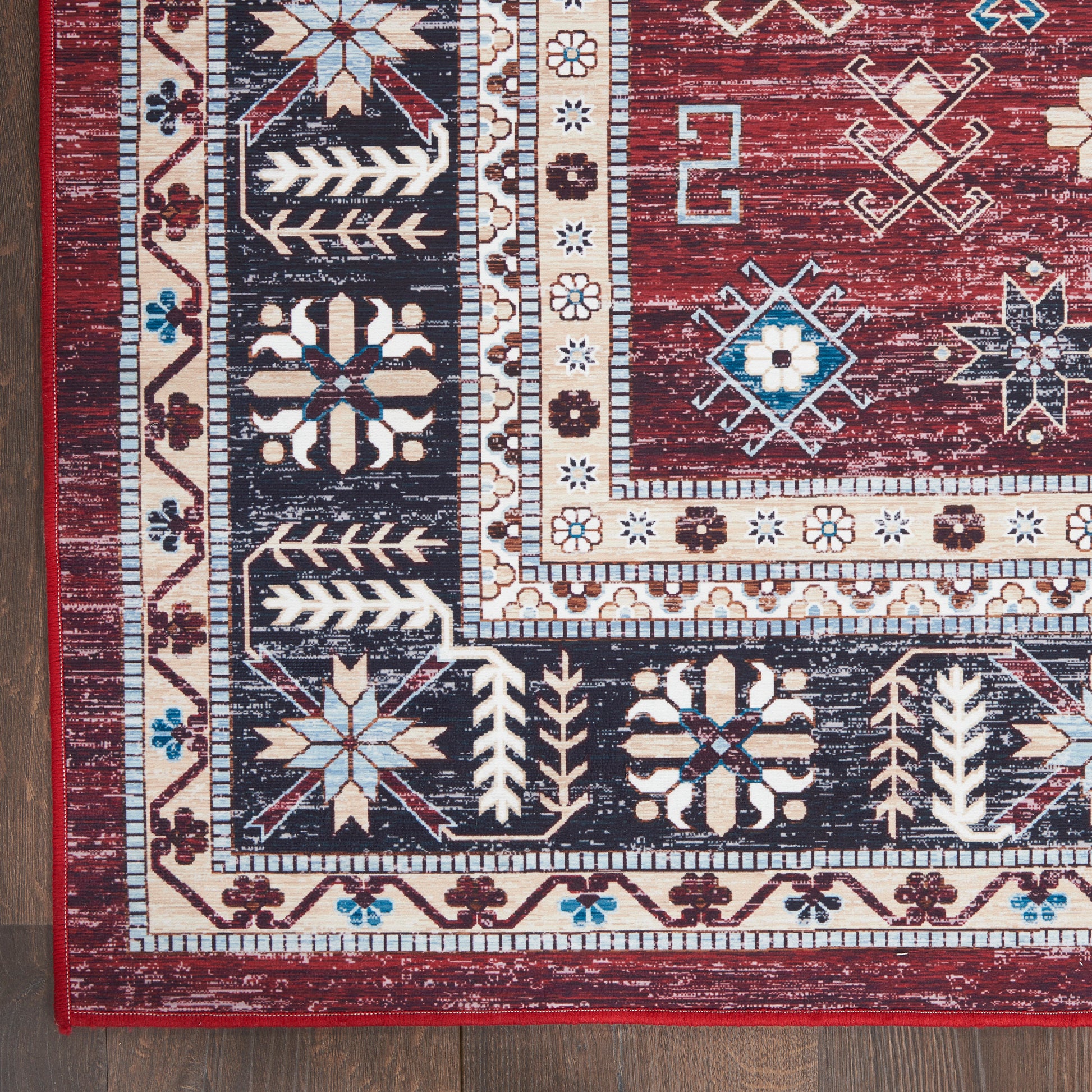 Nourison Home Fulton  Red  Traditional