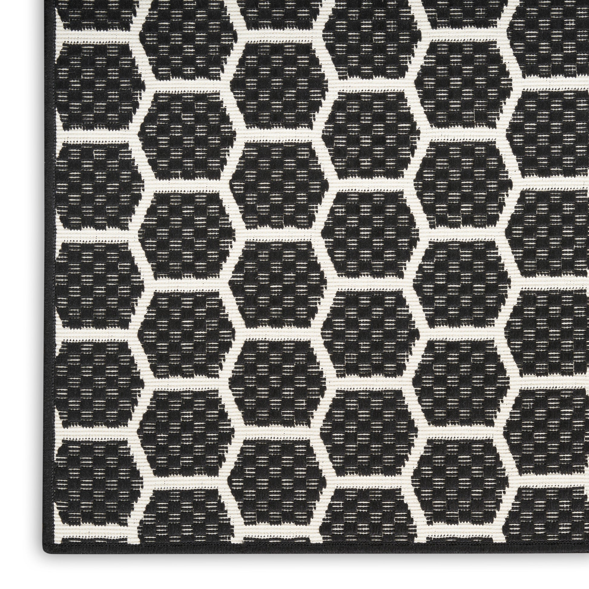Nourison Home Twist Reversible  Black  Contemporary