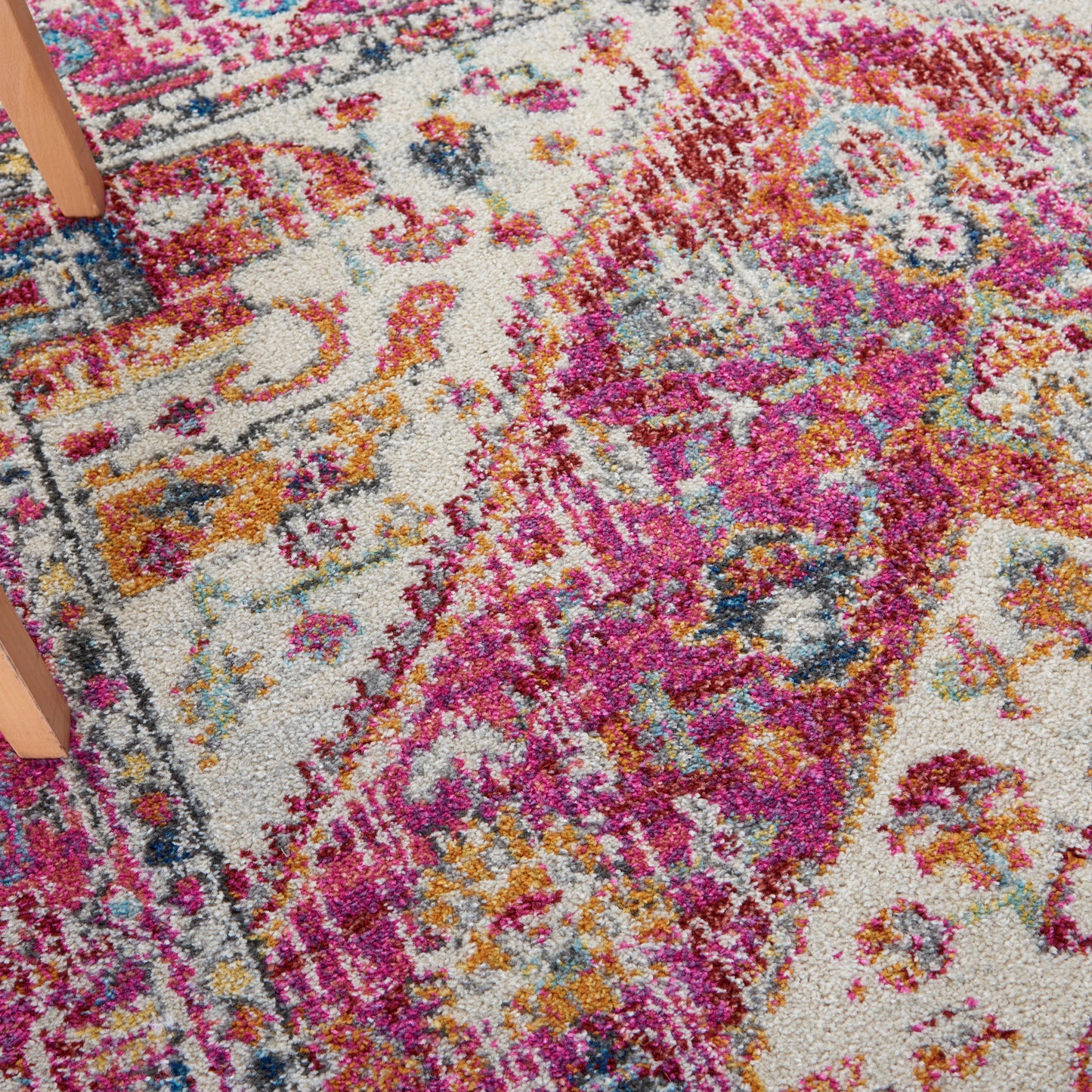 Nourison Home Passion  Ivory Pink  Traditional