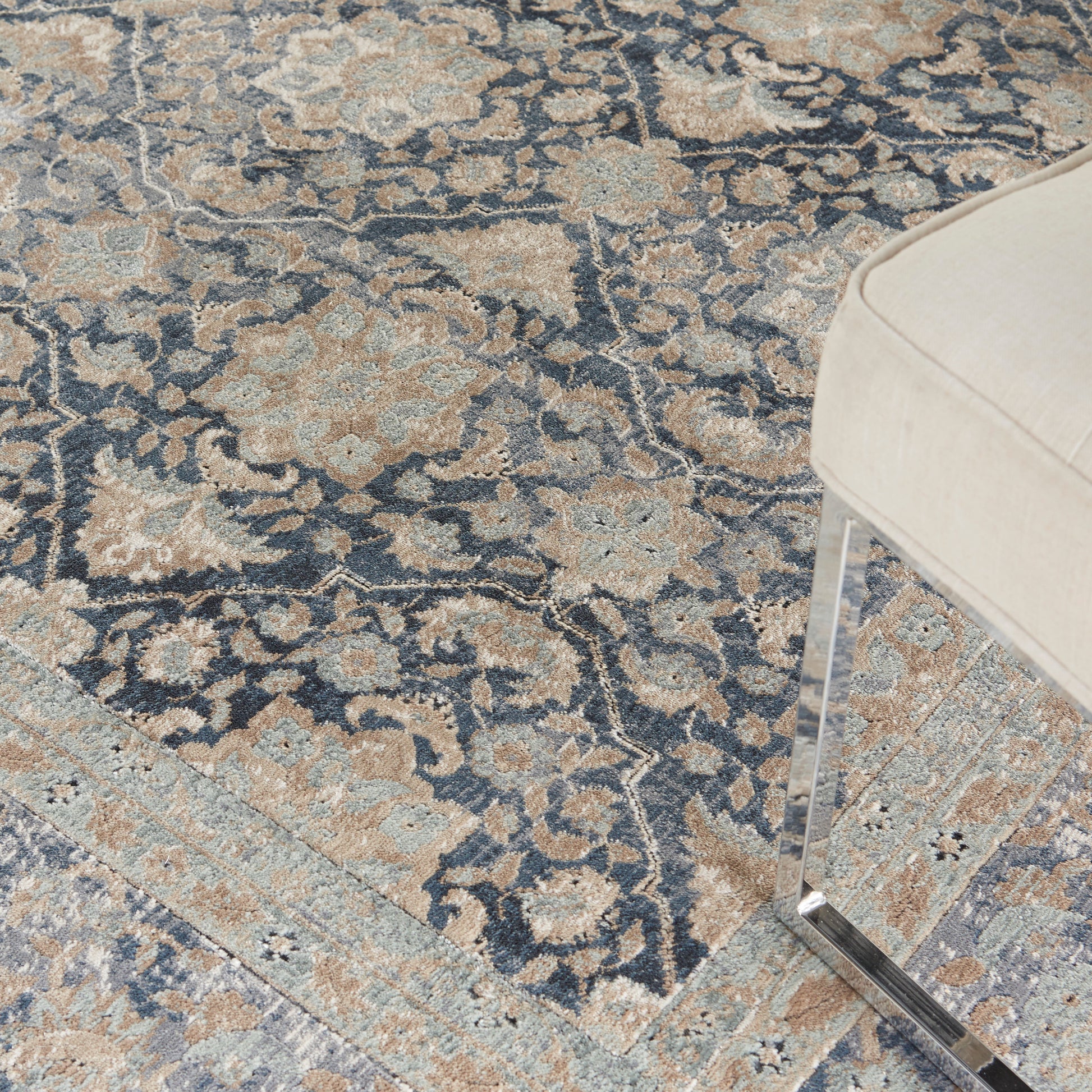 Nourison Home Malta  Navy  Traditional