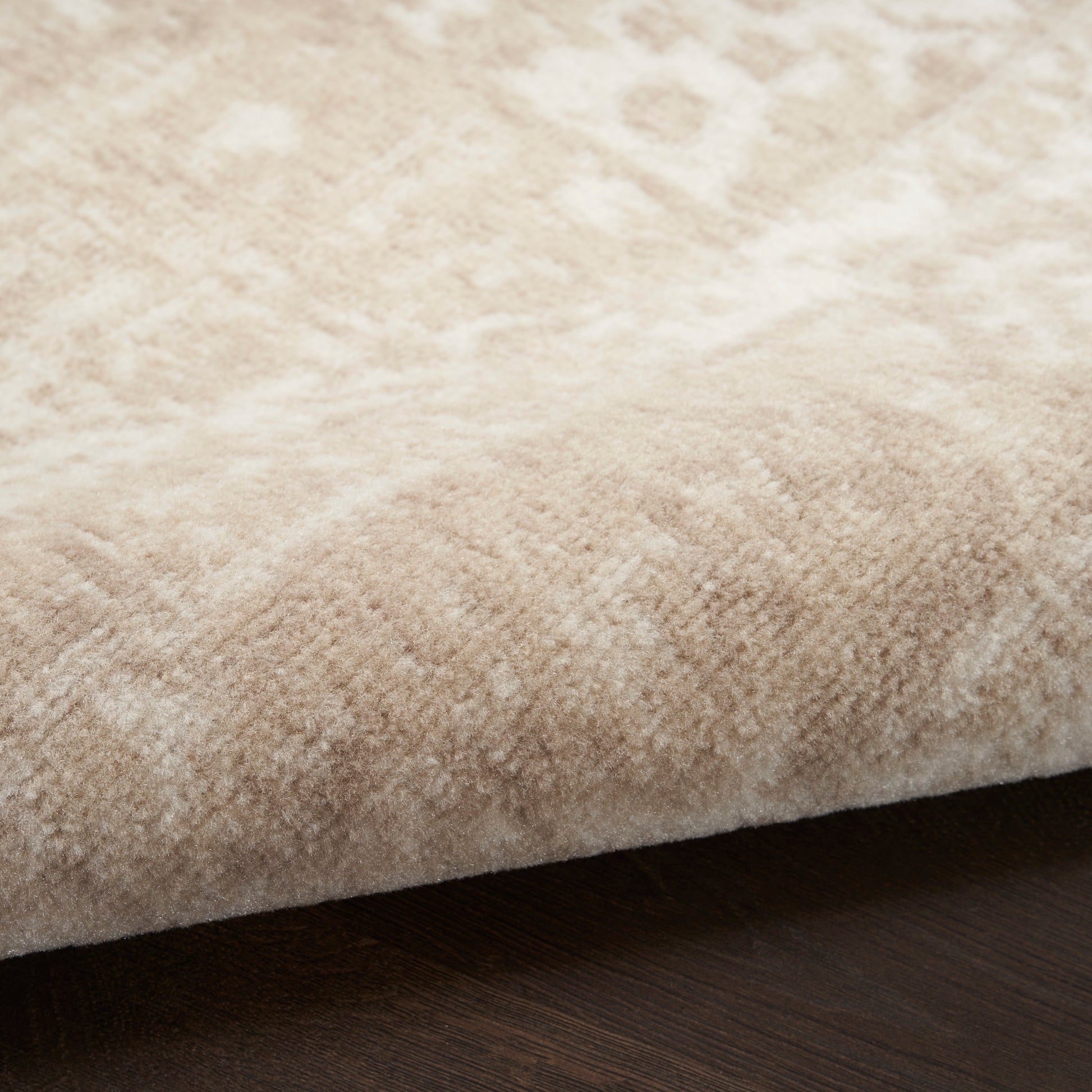Nourison Home Grafix  Ivory Beige  Transitional