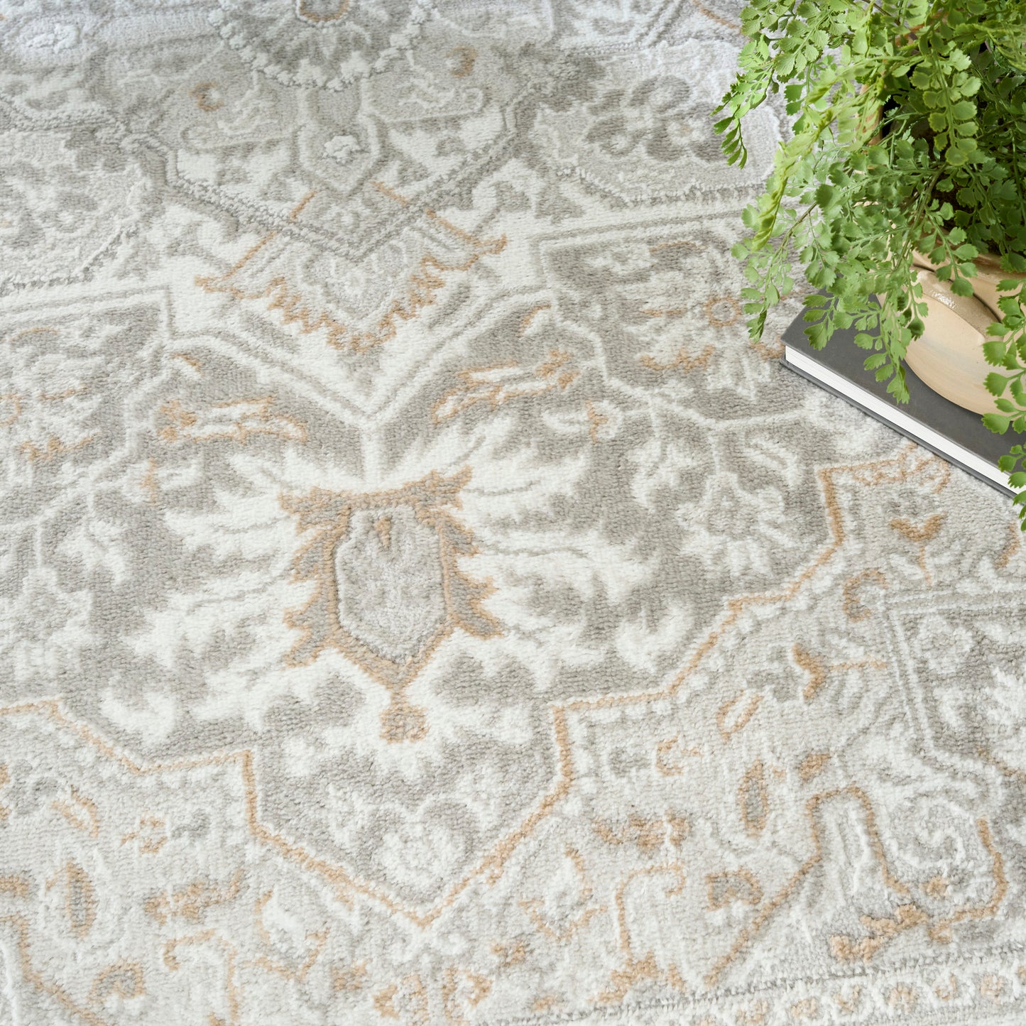 Nourison Home Dekor  Light Grey  Traditional