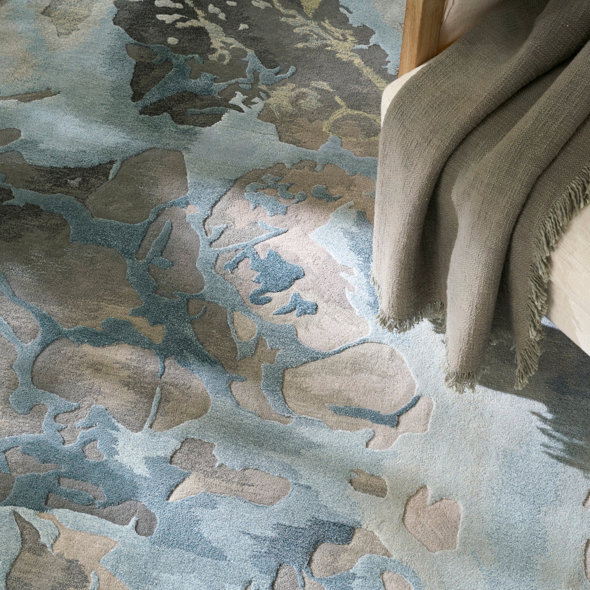 Nourison Home Prismatic  Grey Slate  Contemporary