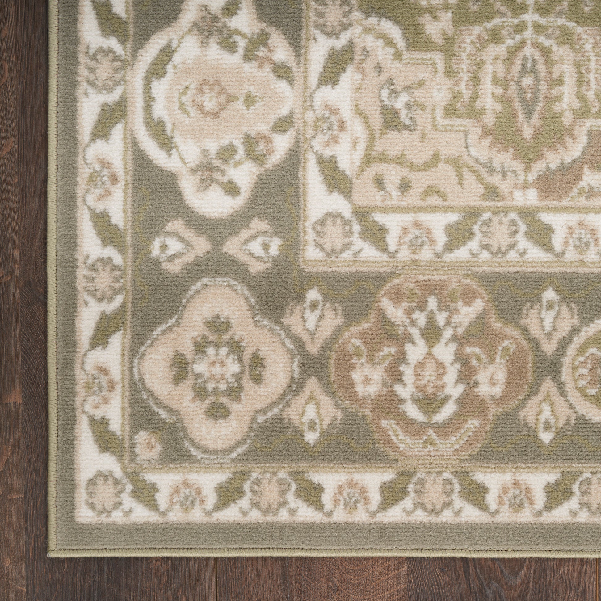 Nourison Home Grafix  Green  Traditional