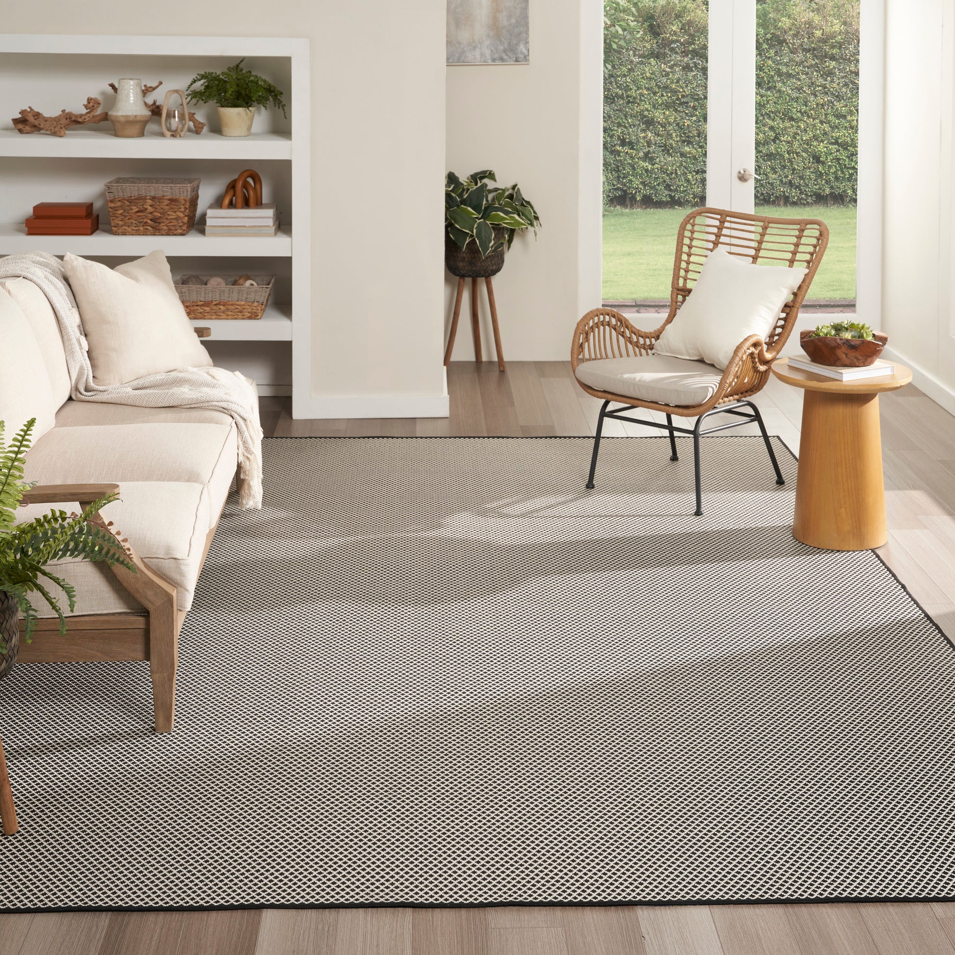 Nourison Home Courtyard  Black White  Contemporary