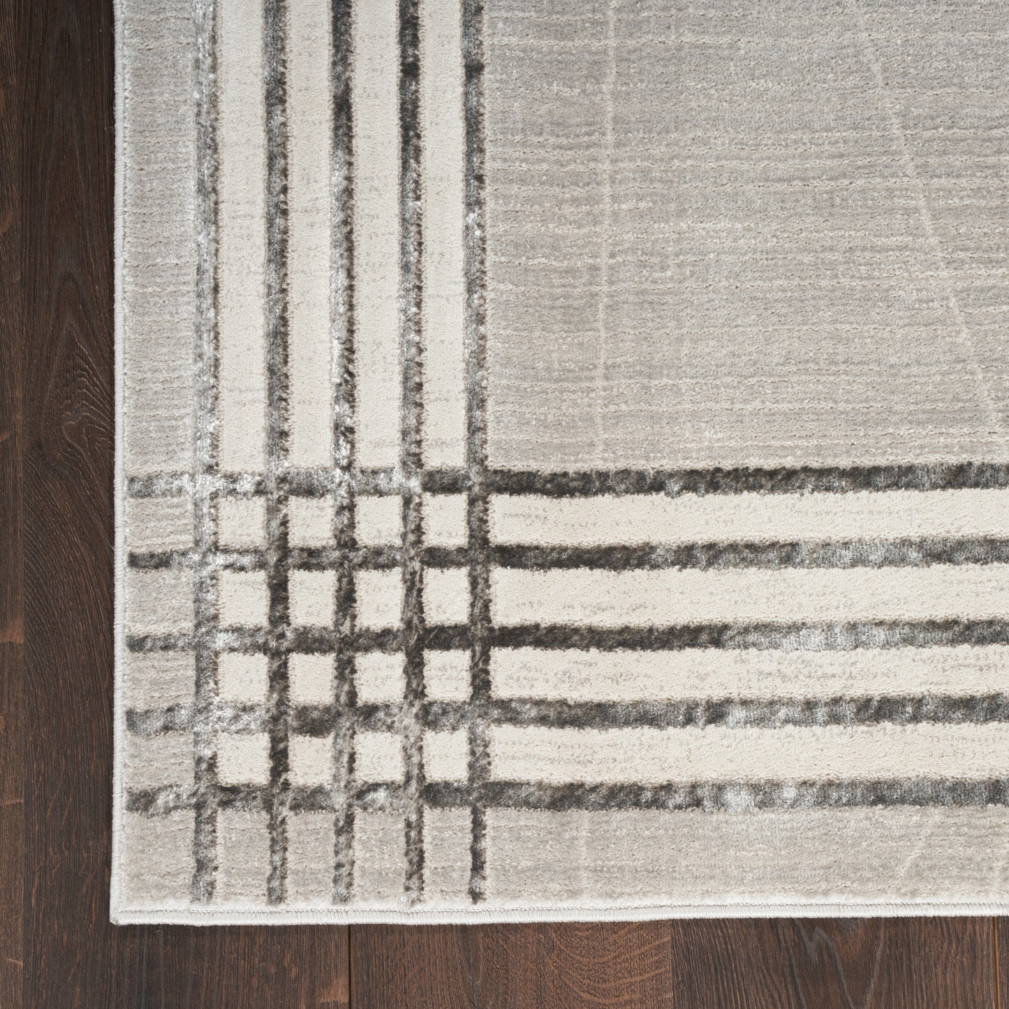 Nourison Home Desire  Grey Silver  Contemporary