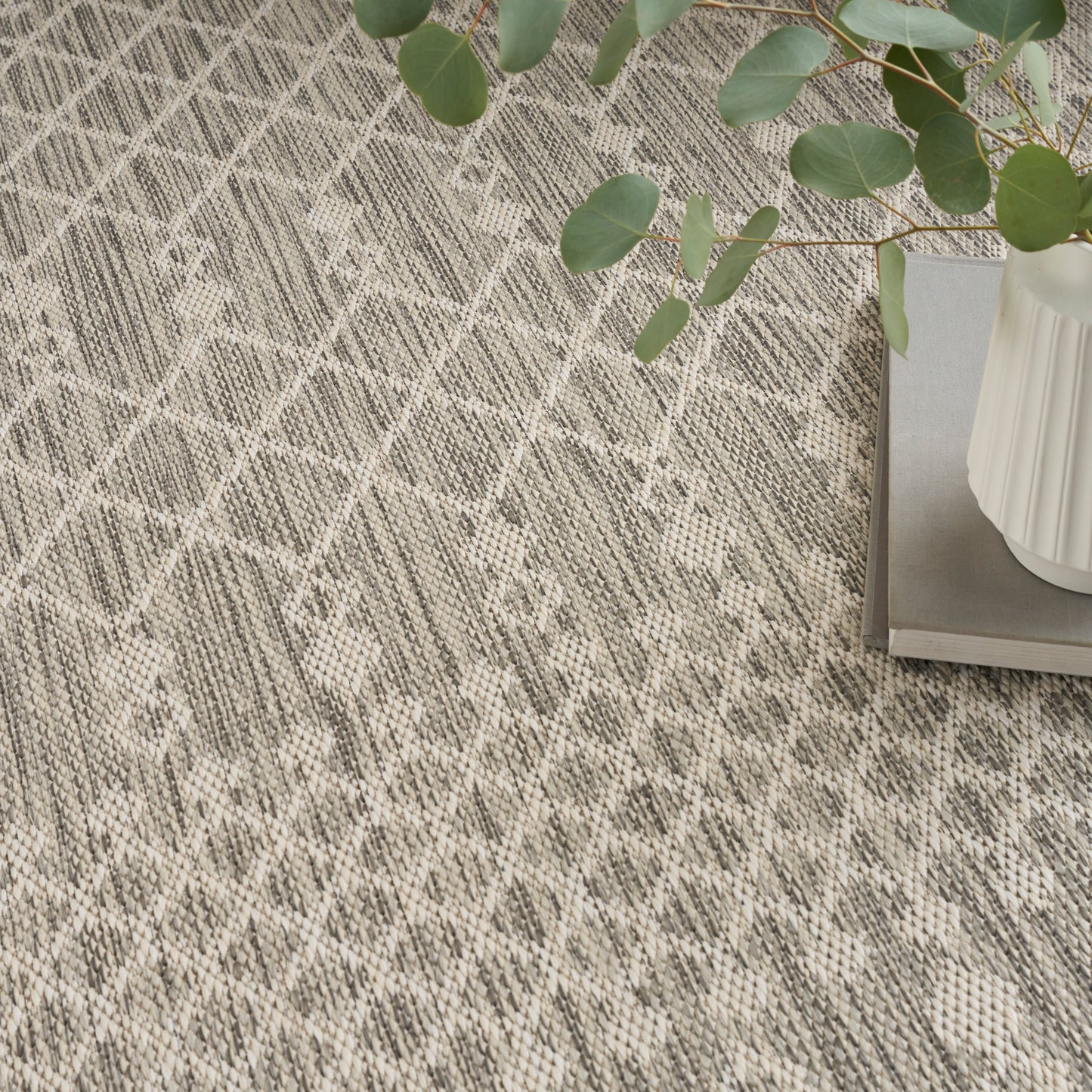 Nourison Home Positano  Light Grey  Contemporary
