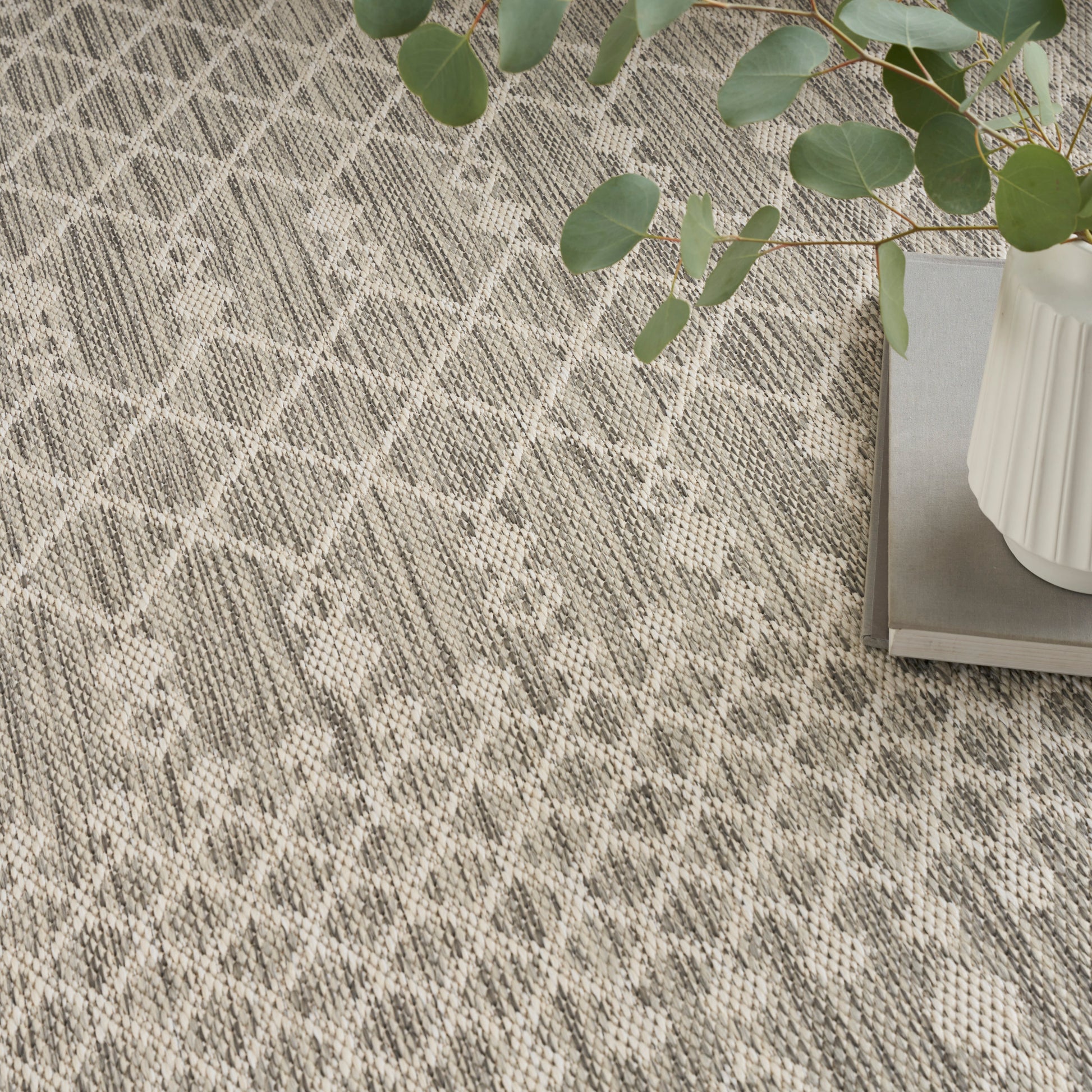 Nourison Home Positano  Light Grey  Contemporary