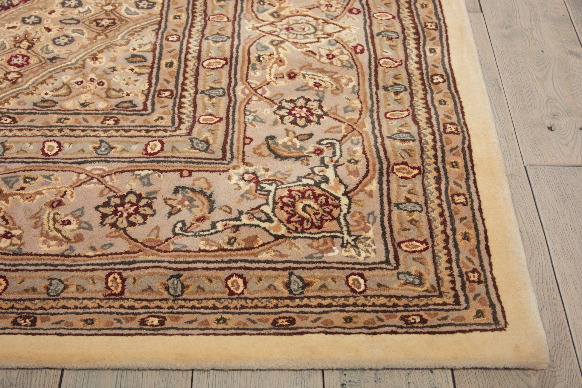 Nourison Home Nourison 2000  Beige  Traditional