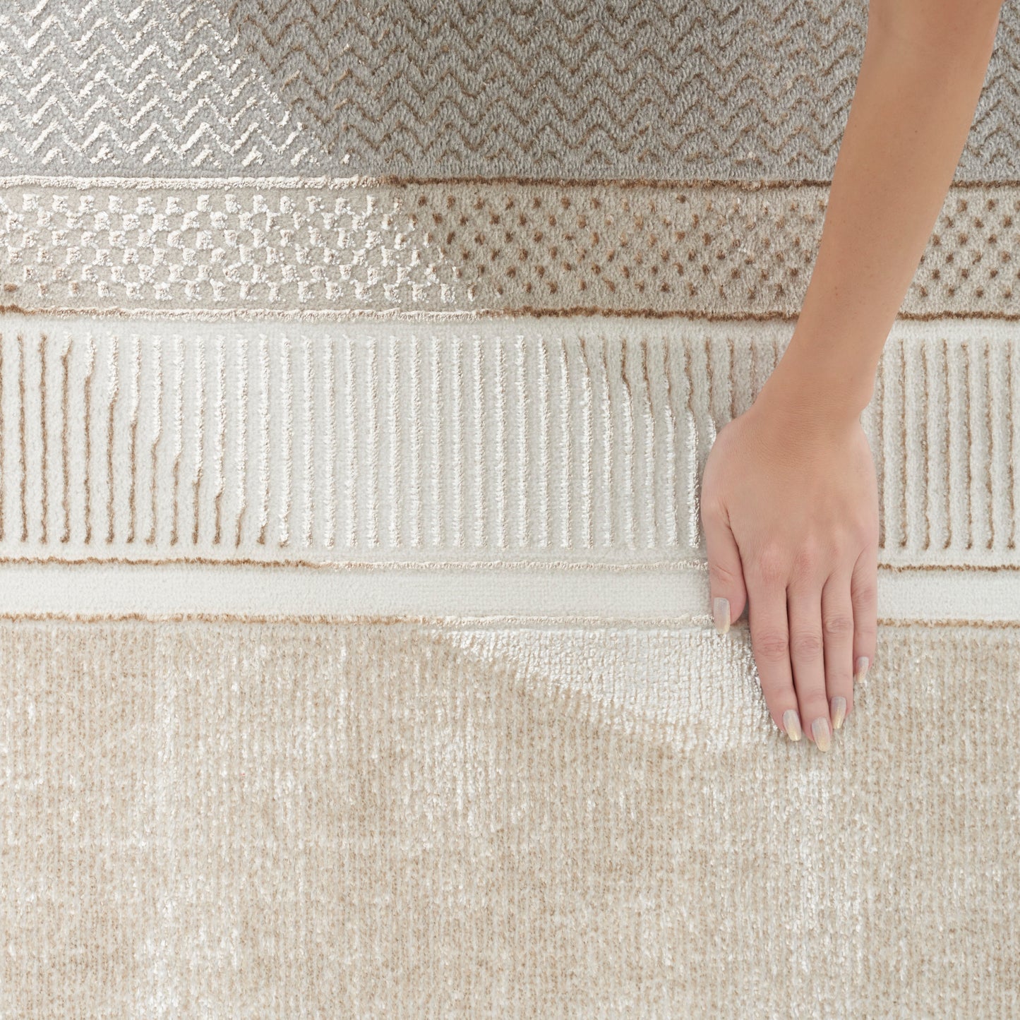 Nourison Home Glitz  Ivory  Contemporary