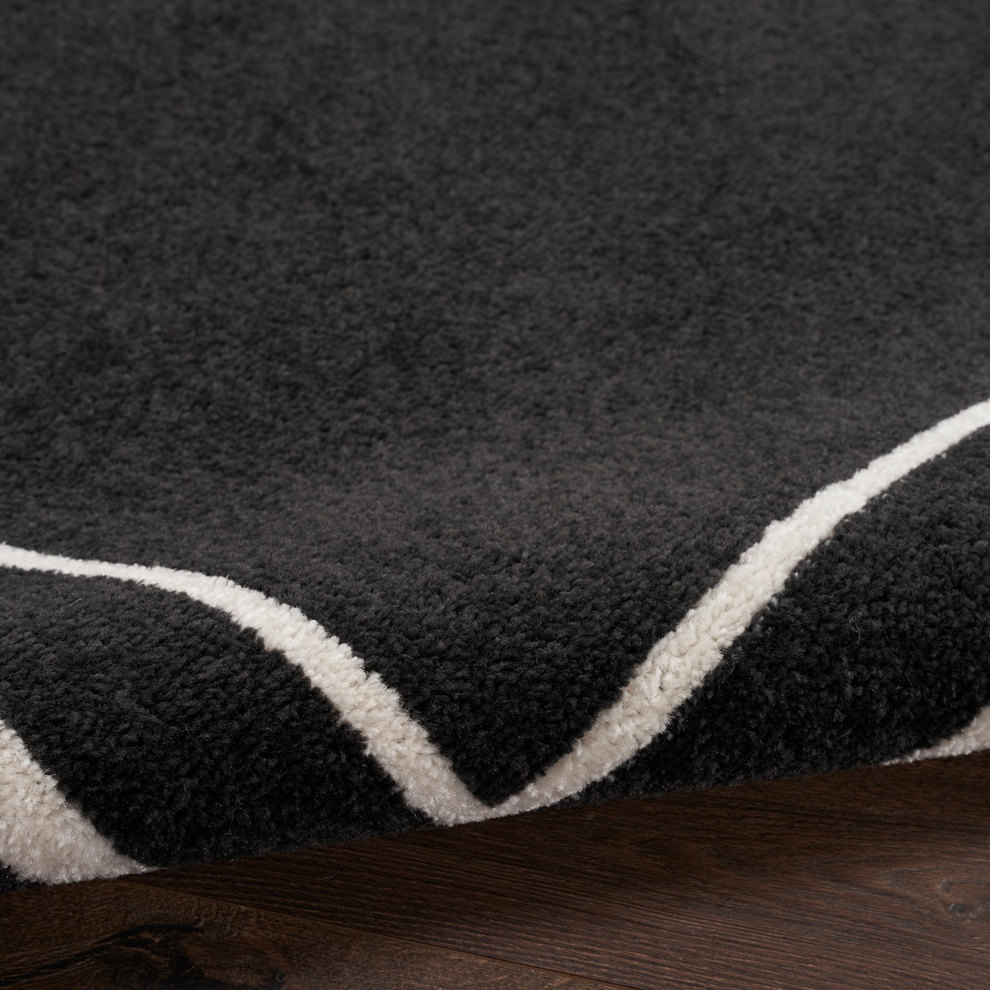 Nourison Home Nourison Essentials  Black Ivory  Contemporary