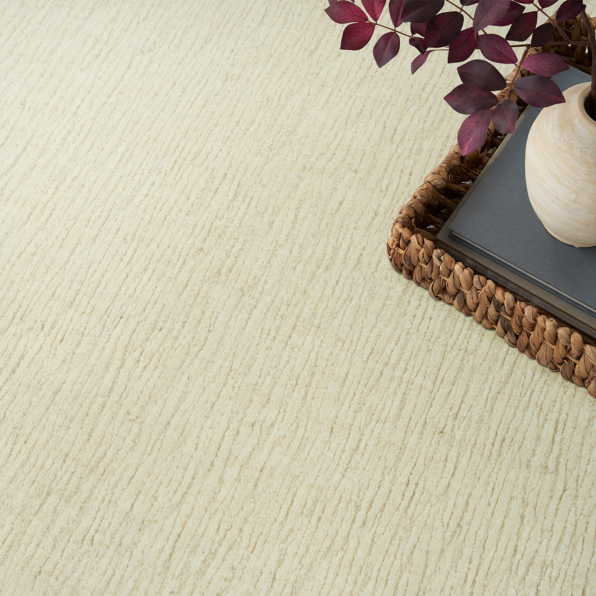 Nourison Home Strata  Ivory  Contemporary