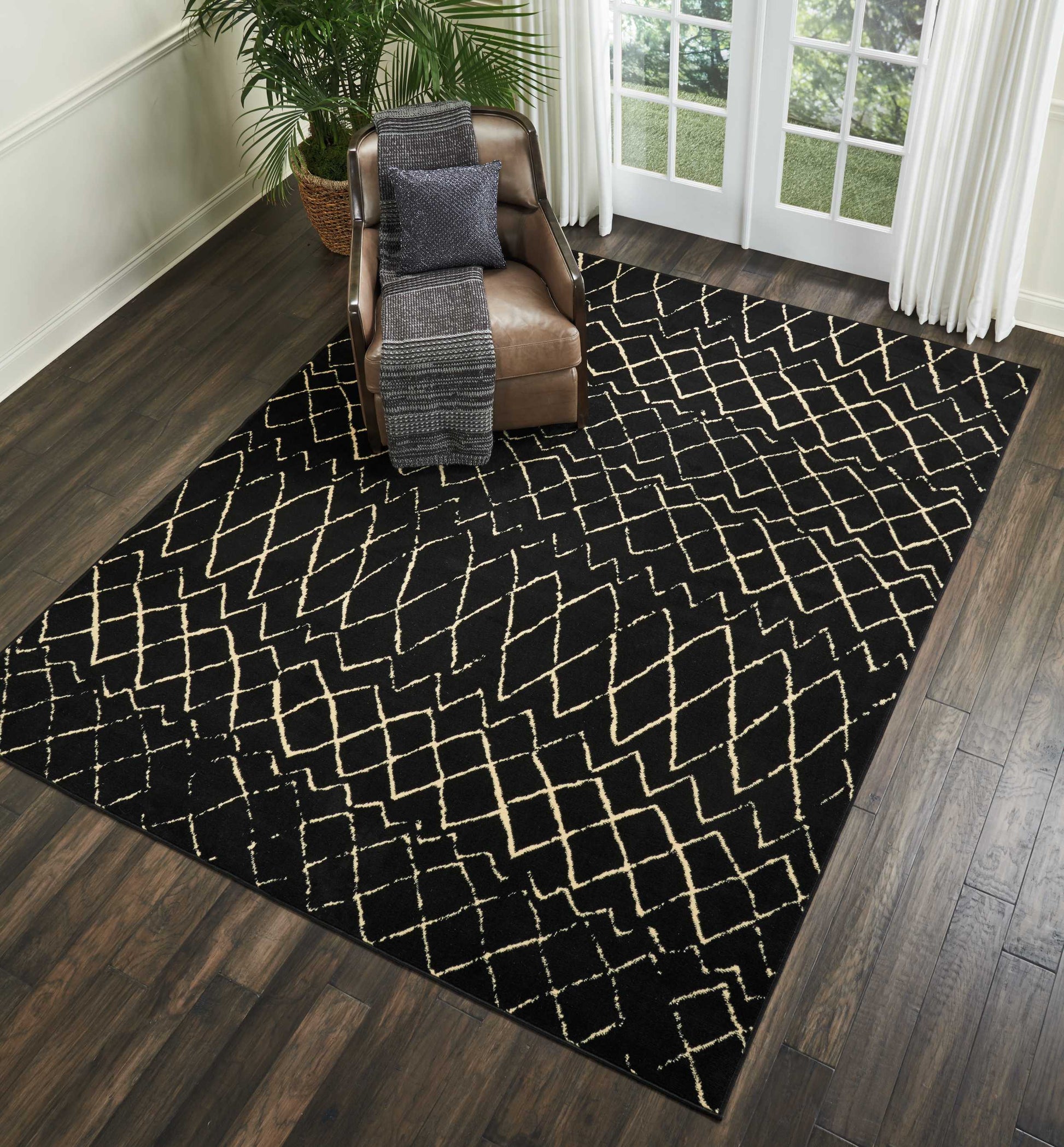 Nourison Home Grafix  Black  Contemporary