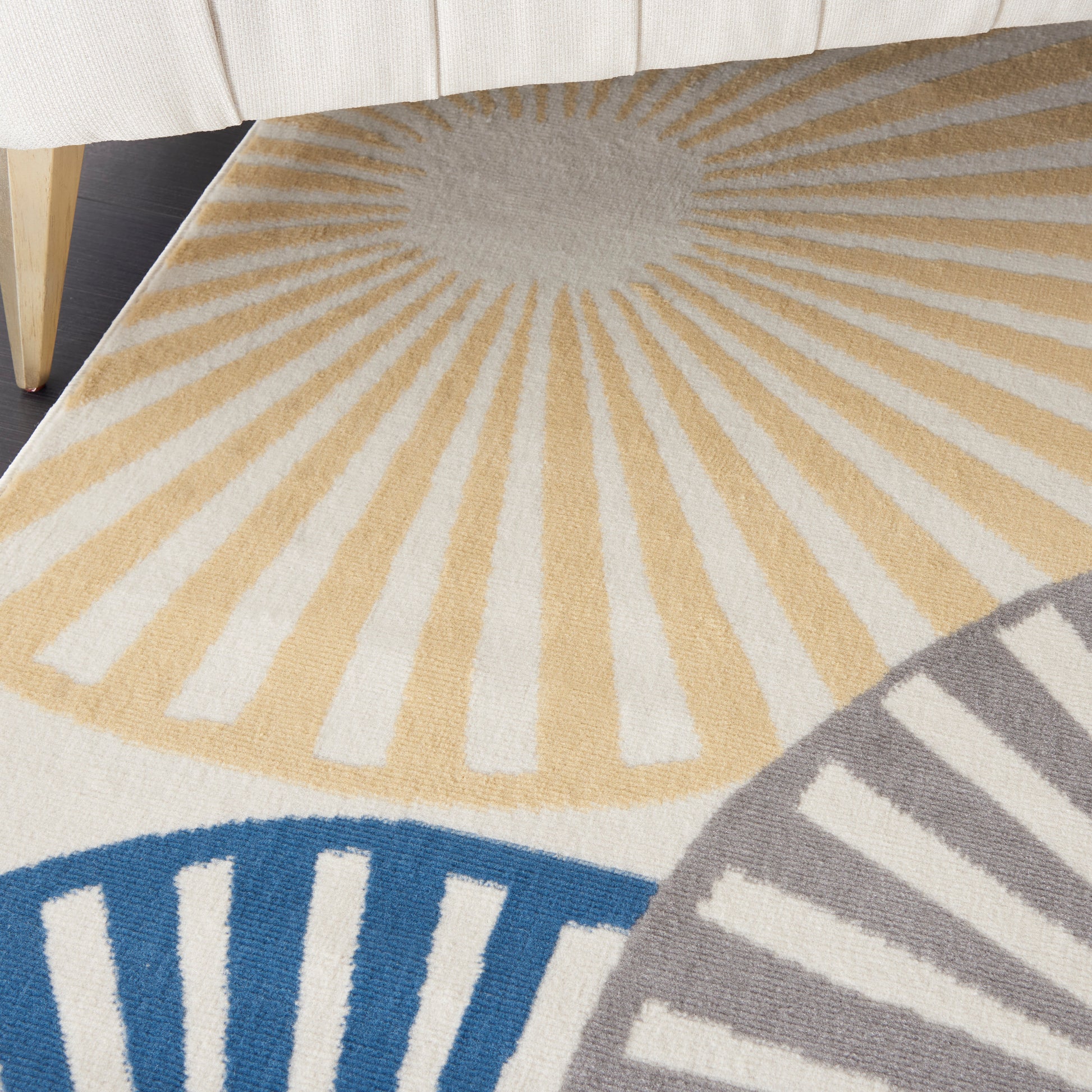 Nourison Home Grafix  White  Contemporary