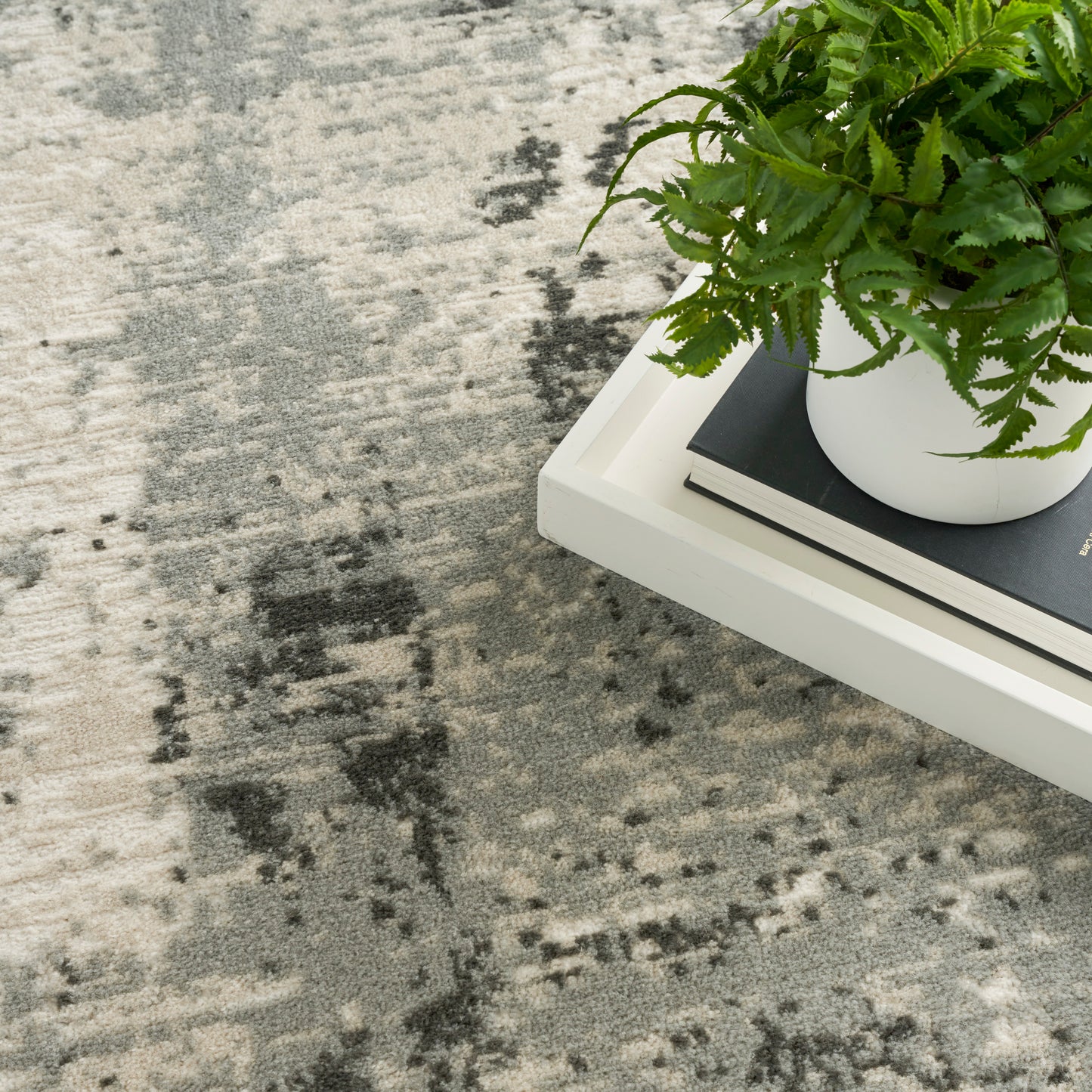 Nourison Home Serenity Home  Ivory Grey  Contemporary