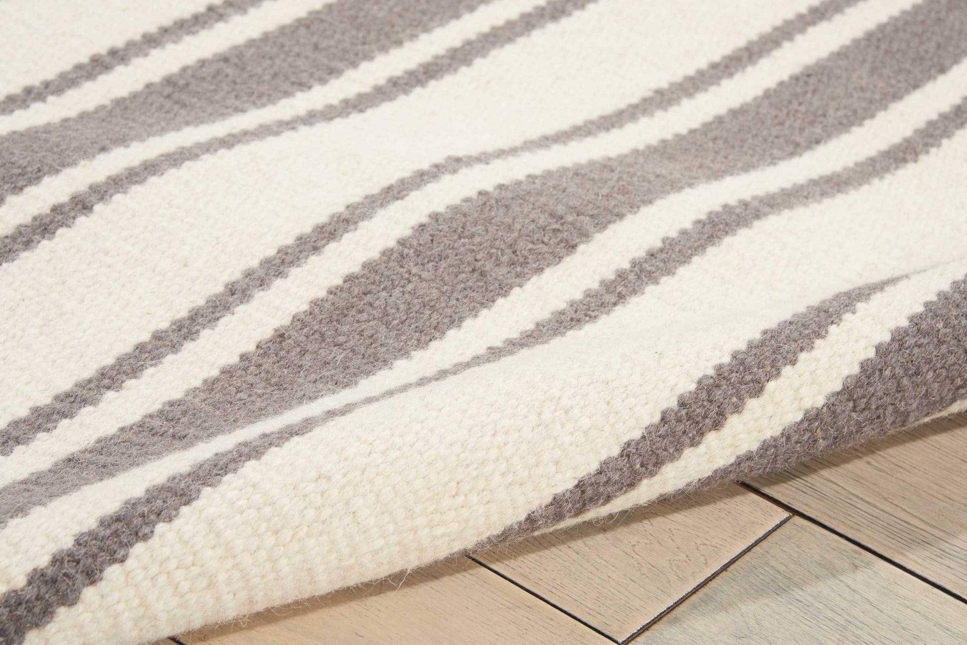 Nourison Home Rio Vista  Ivory Grey  Contemporary