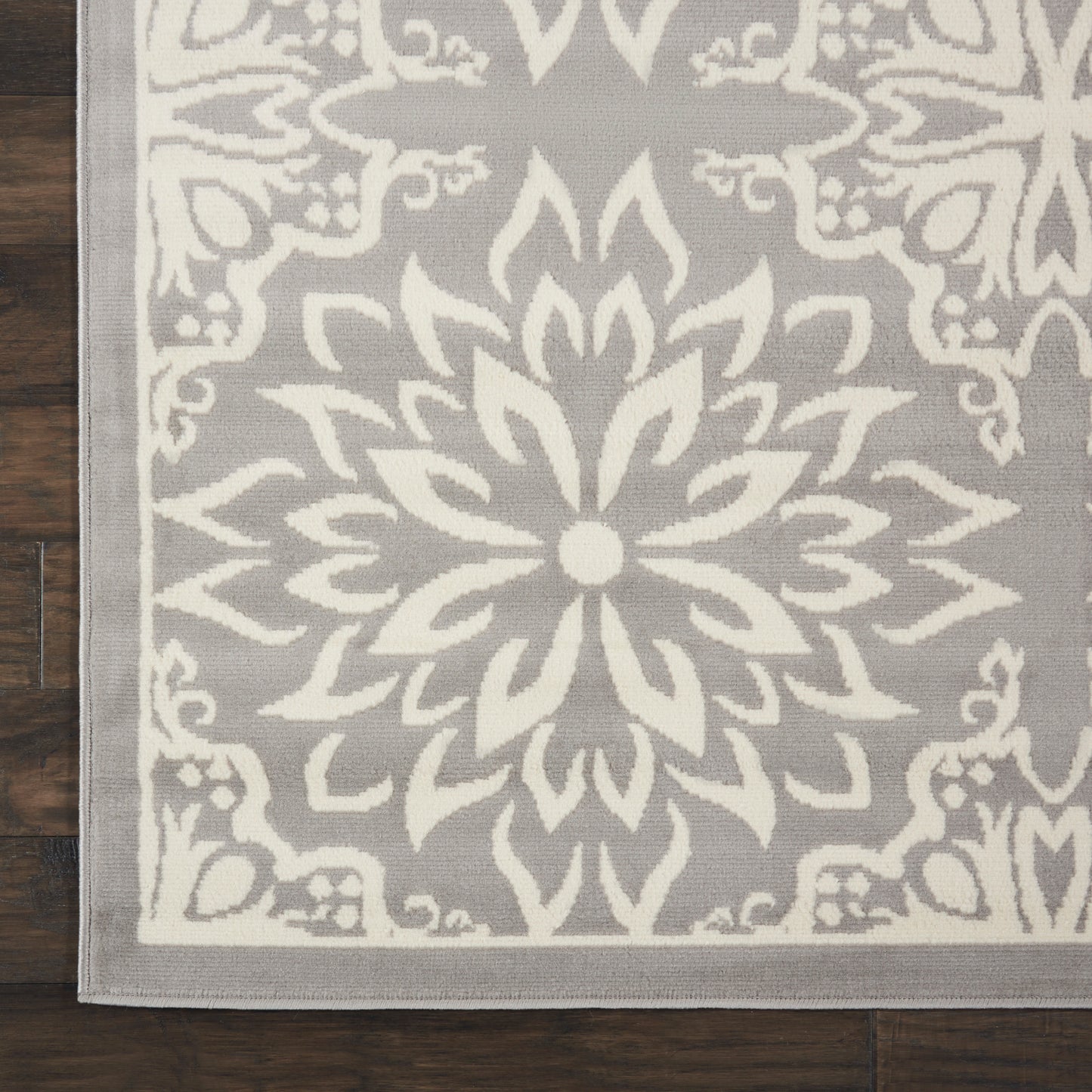 Nourison Home Jubilant  Ivory Grey  Transitional