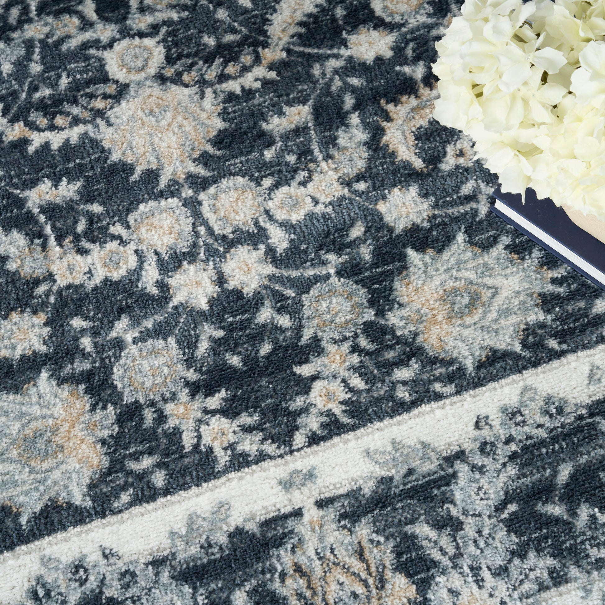 Nourison Home Dekor  Slate Ivory  Traditional