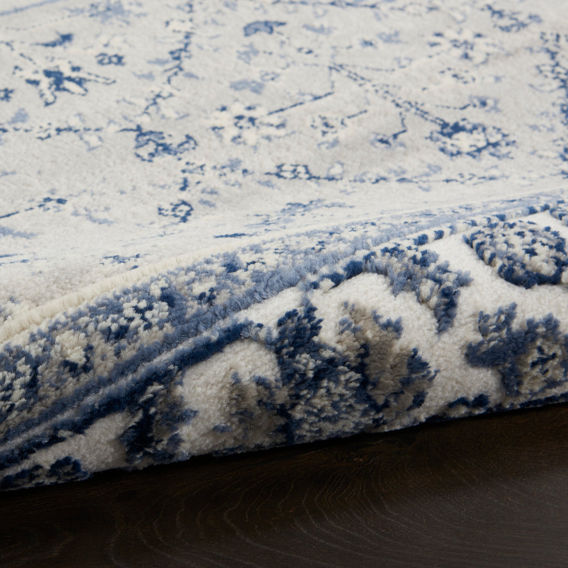 Nourison Home Cyrus  Ivory Navy  Traditional