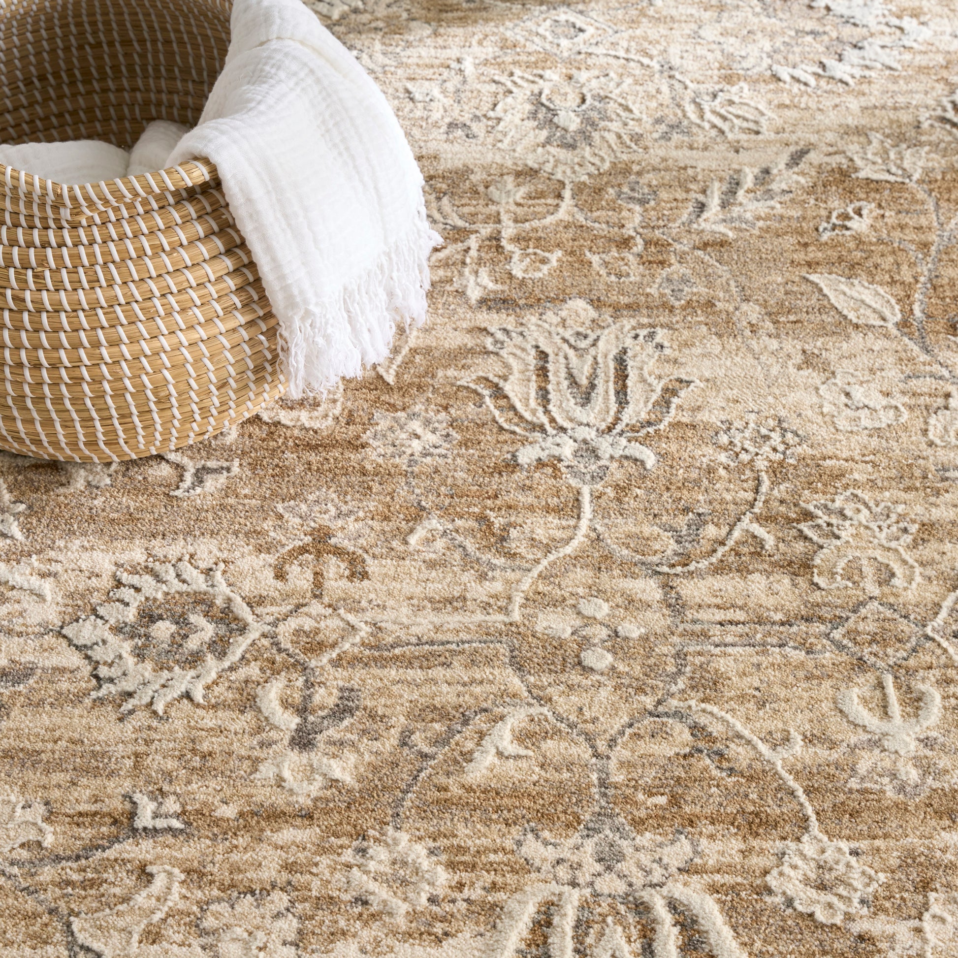 Nourison Home Retreat  Beige  Traditional